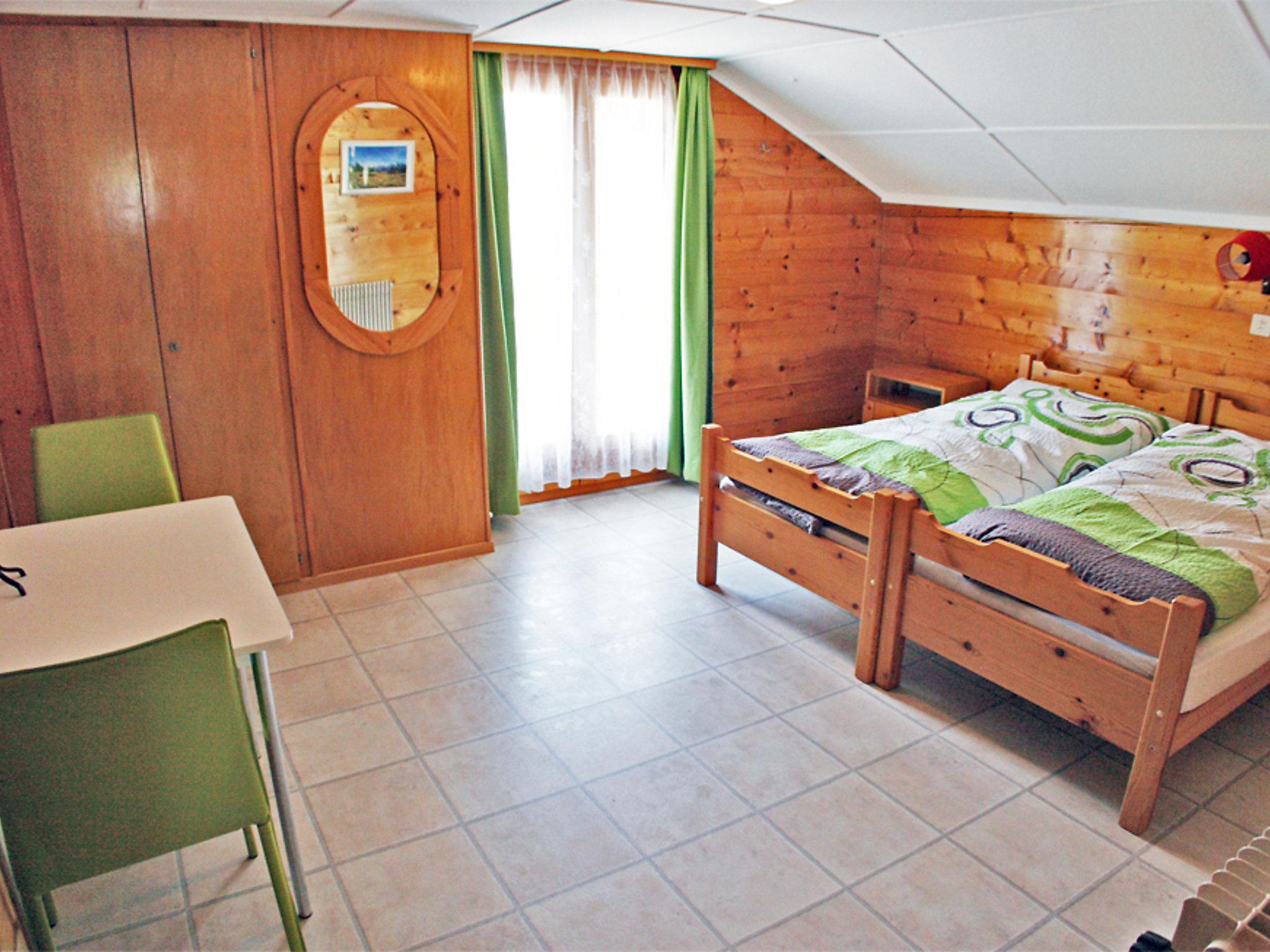 Foto 8 - Appartamento con 3 camere da letto a Grächen con giardino e vista sulle montagne