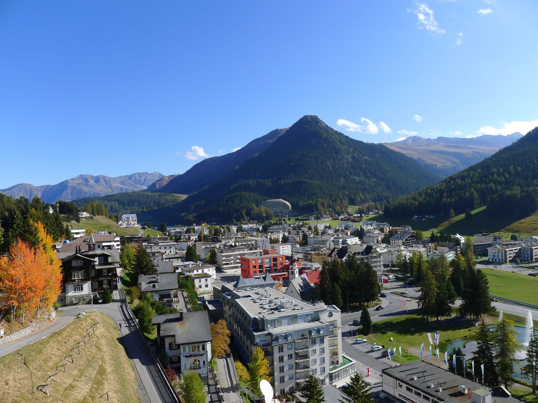 Photo 14 - 1 bedroom Apartment in Davos with swimming pool and mountain view