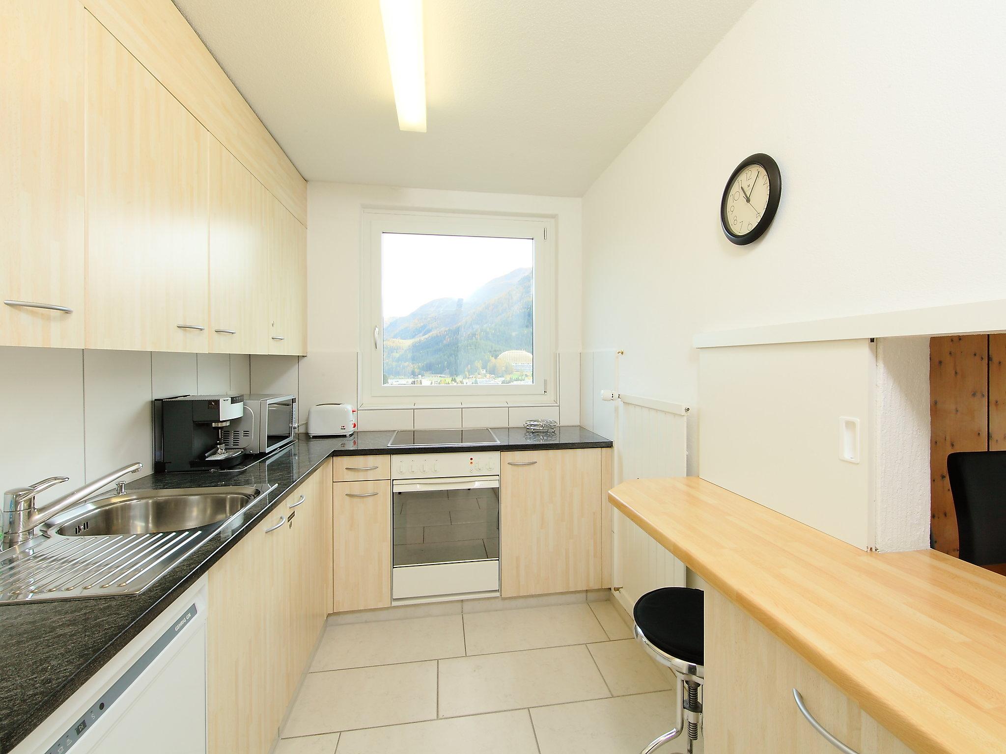 Photo 3 - 1 bedroom Apartment in Davos with swimming pool and mountain view