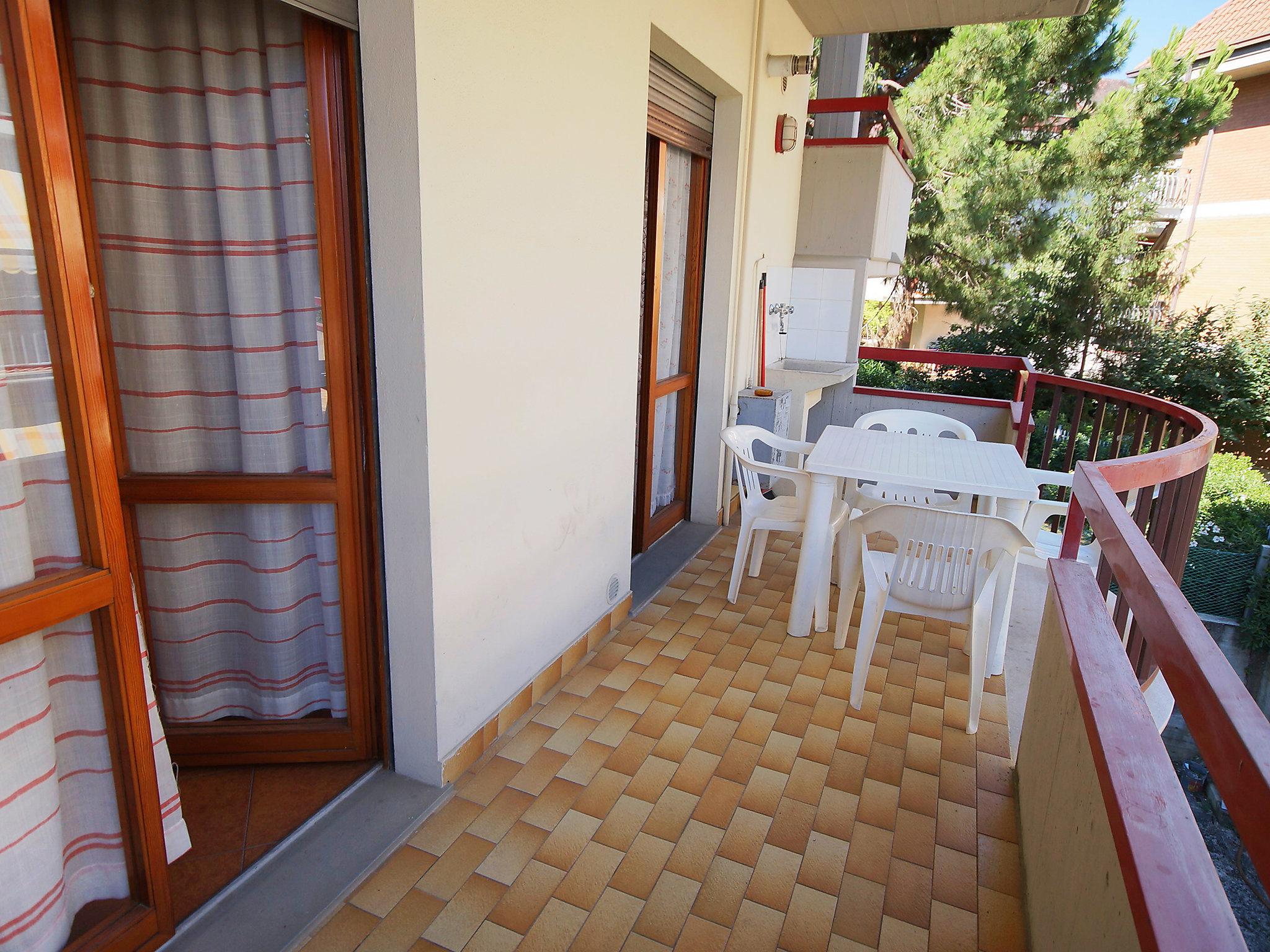 Foto 13 - Appartamento con 2 camere da letto a San Benedetto del Tronto con giardino e vista mare