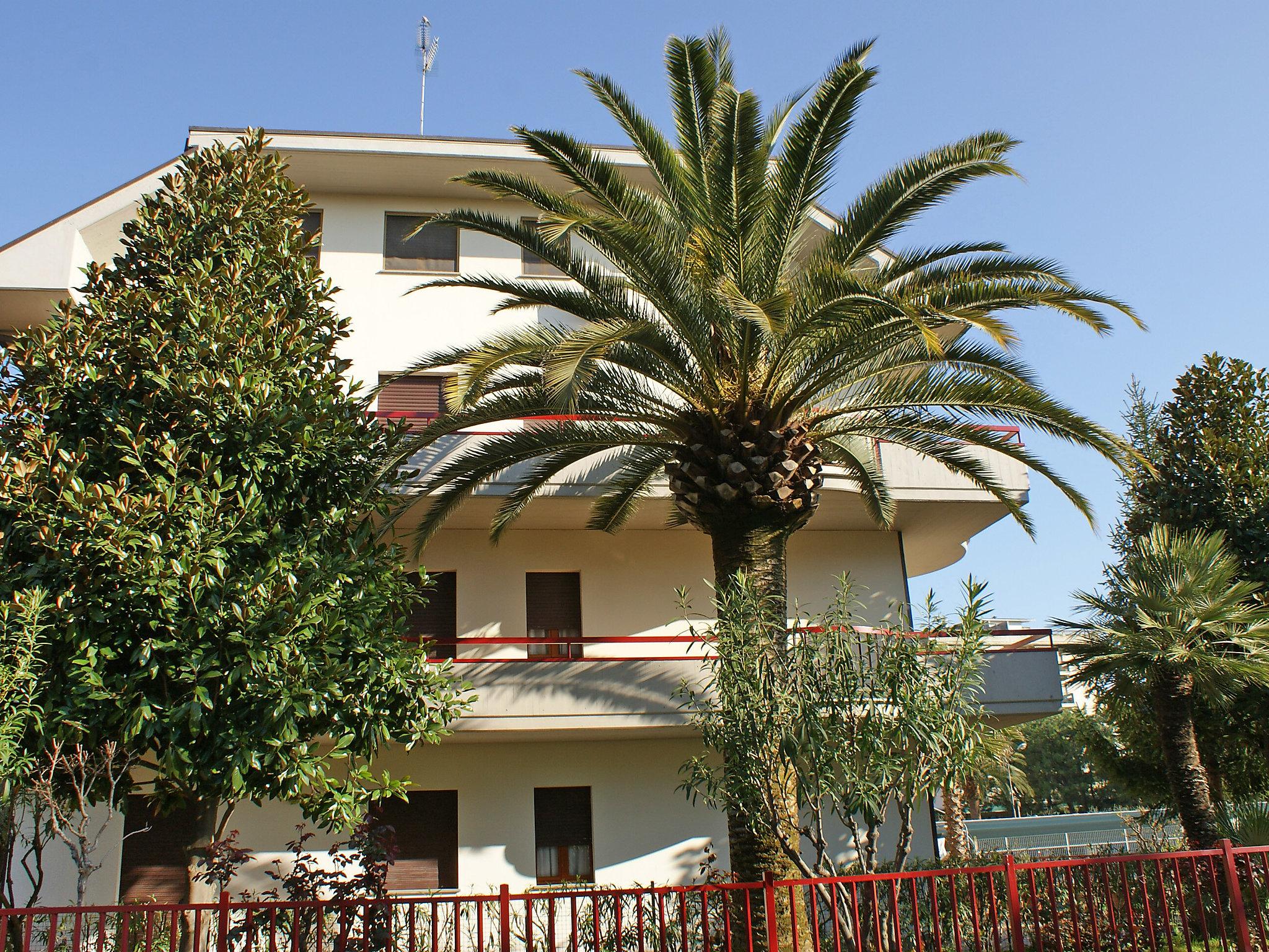 Photo 5 - Appartement de 2 chambres à San Benedetto del Tronto avec jardin