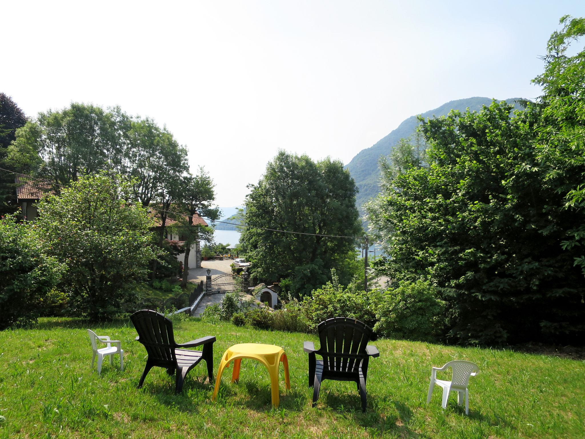 Foto 2 - Apartamento de 2 habitaciones en Mergozzo con vistas a la montaña