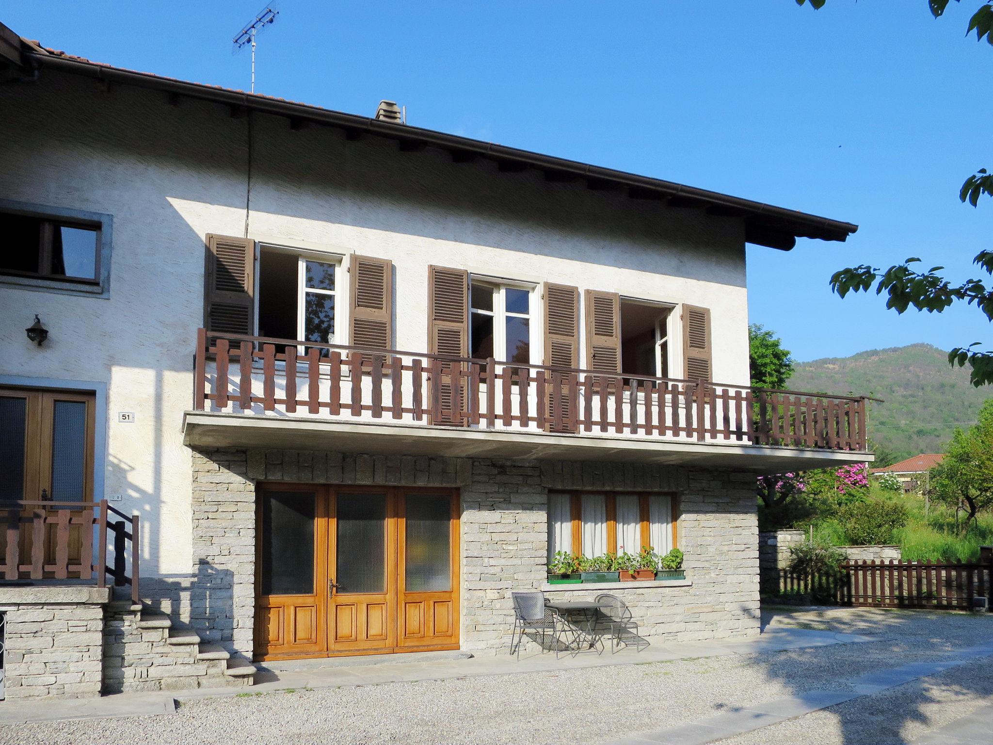 Photo 4 - Appartement de 2 chambres à Mergozzo avec jardin