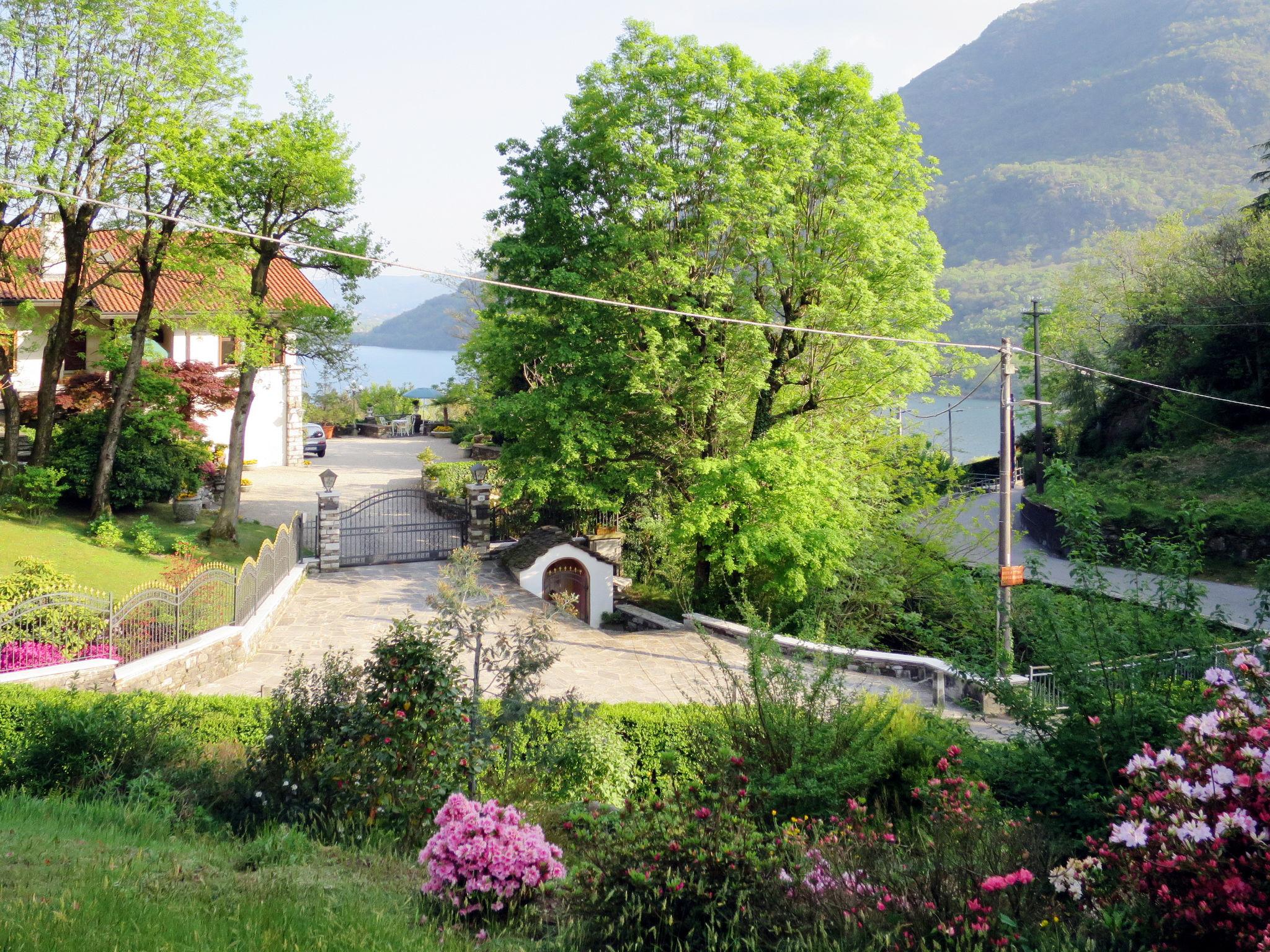 Photo 22 - 2 bedroom Apartment in Mergozzo with mountain view