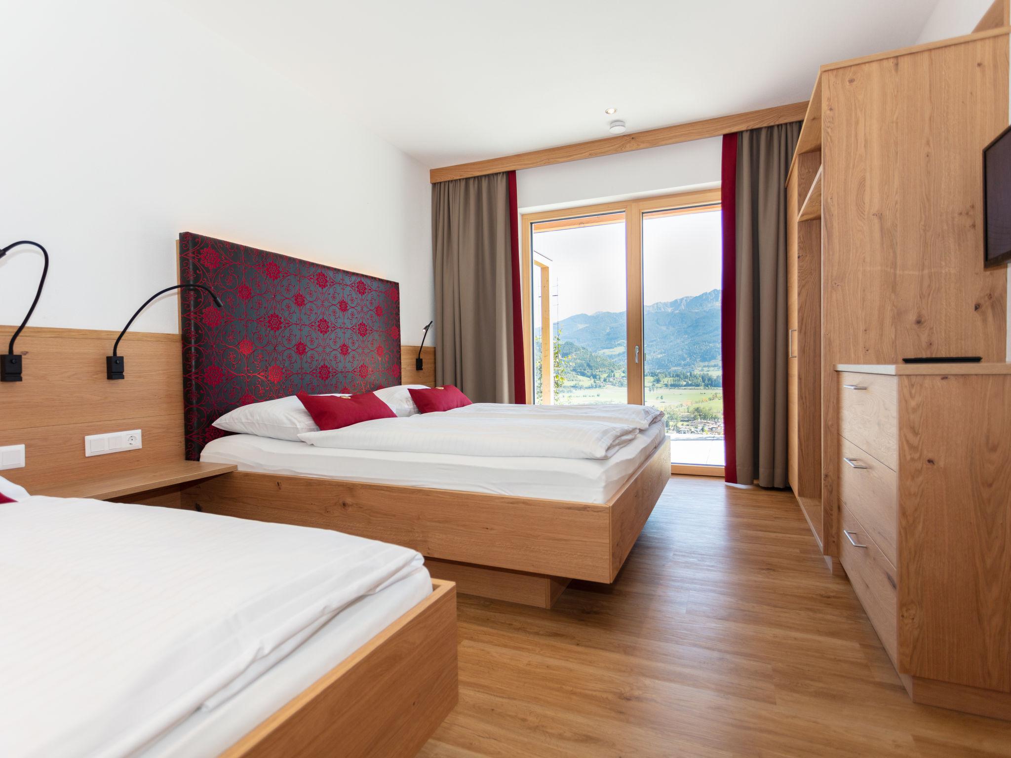 Foto 7 - Appartamento con 2 camere da letto a Zell am See con sauna e vista sulle montagne