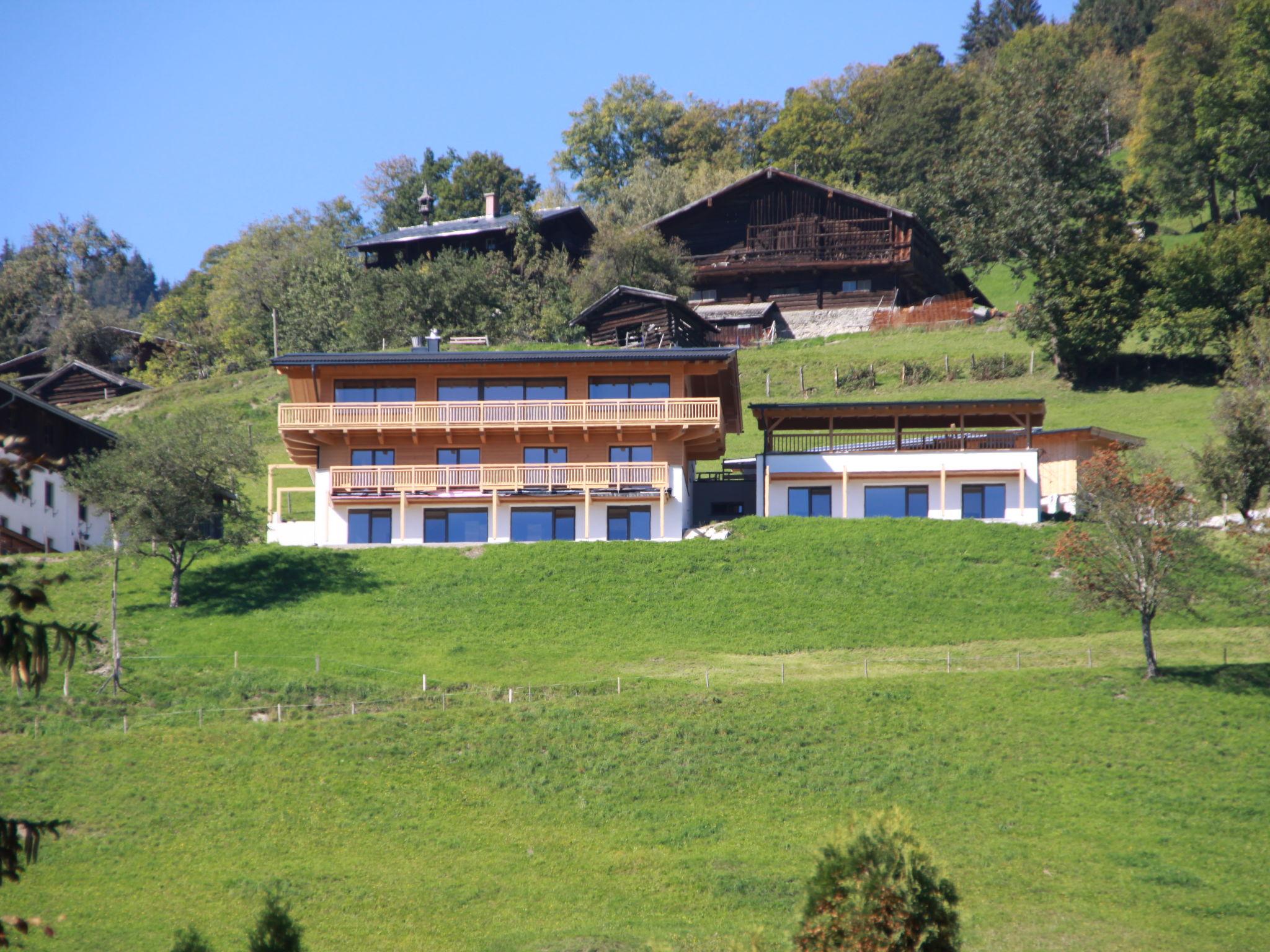 Foto 2 - Apartamento de 2 habitaciones en Zell am See con sauna y vistas a la montaña