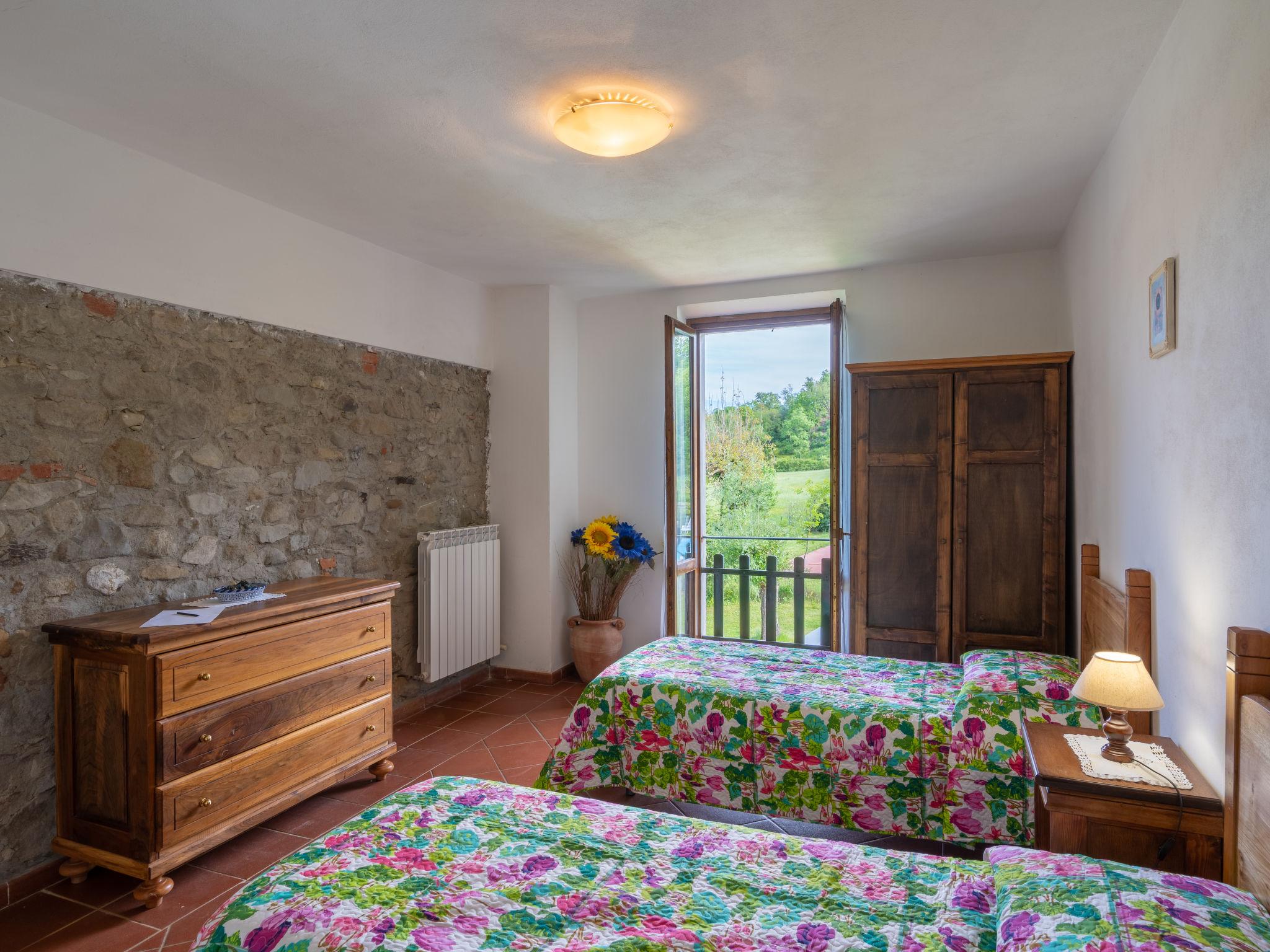 Foto 21 - Casa de 11 habitaciones en Civitella in Val di Chiana con piscina privada y jardín
