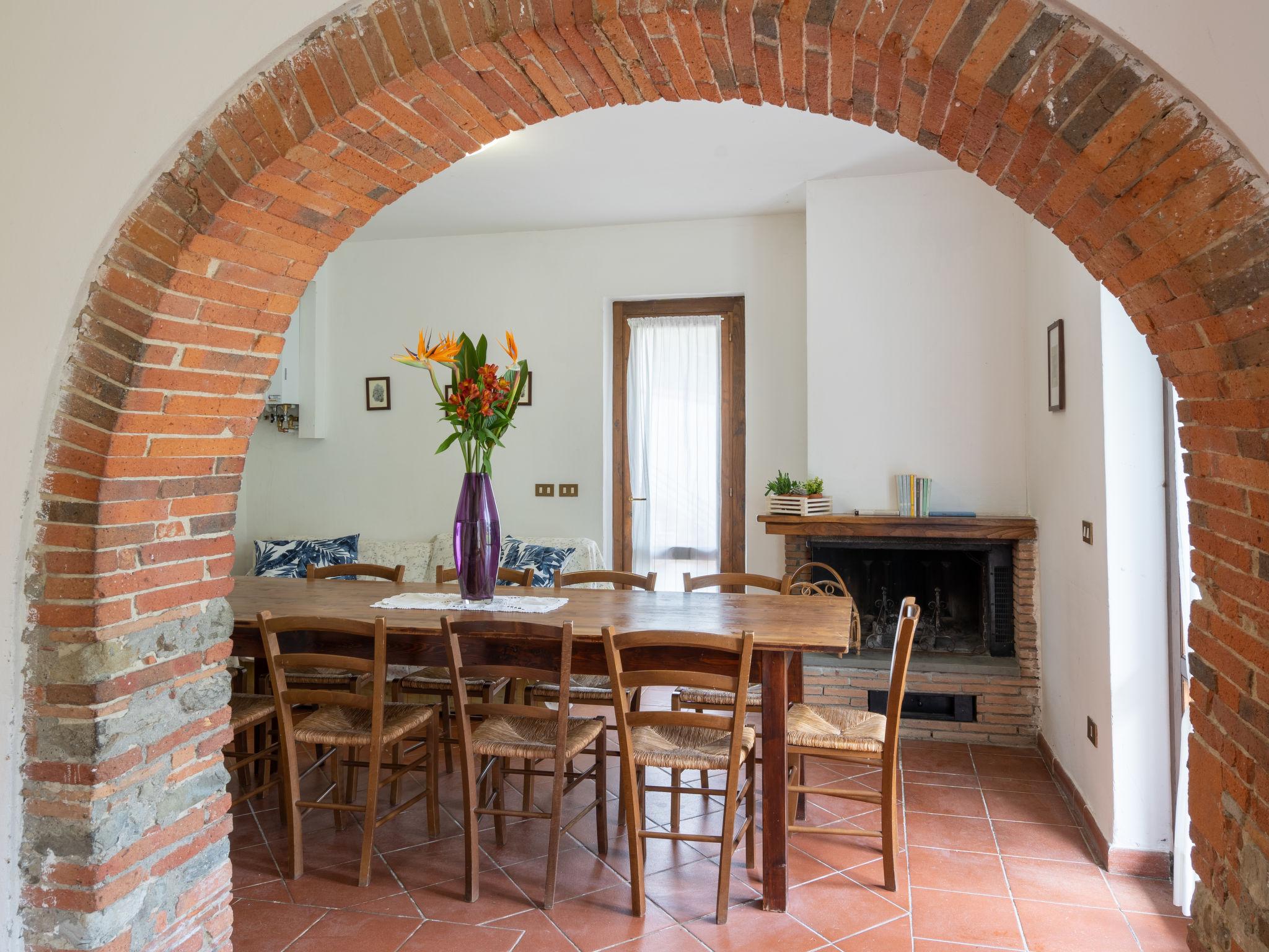 Photo 8 - 11 bedroom House in Civitella in Val di Chiana with private pool and garden