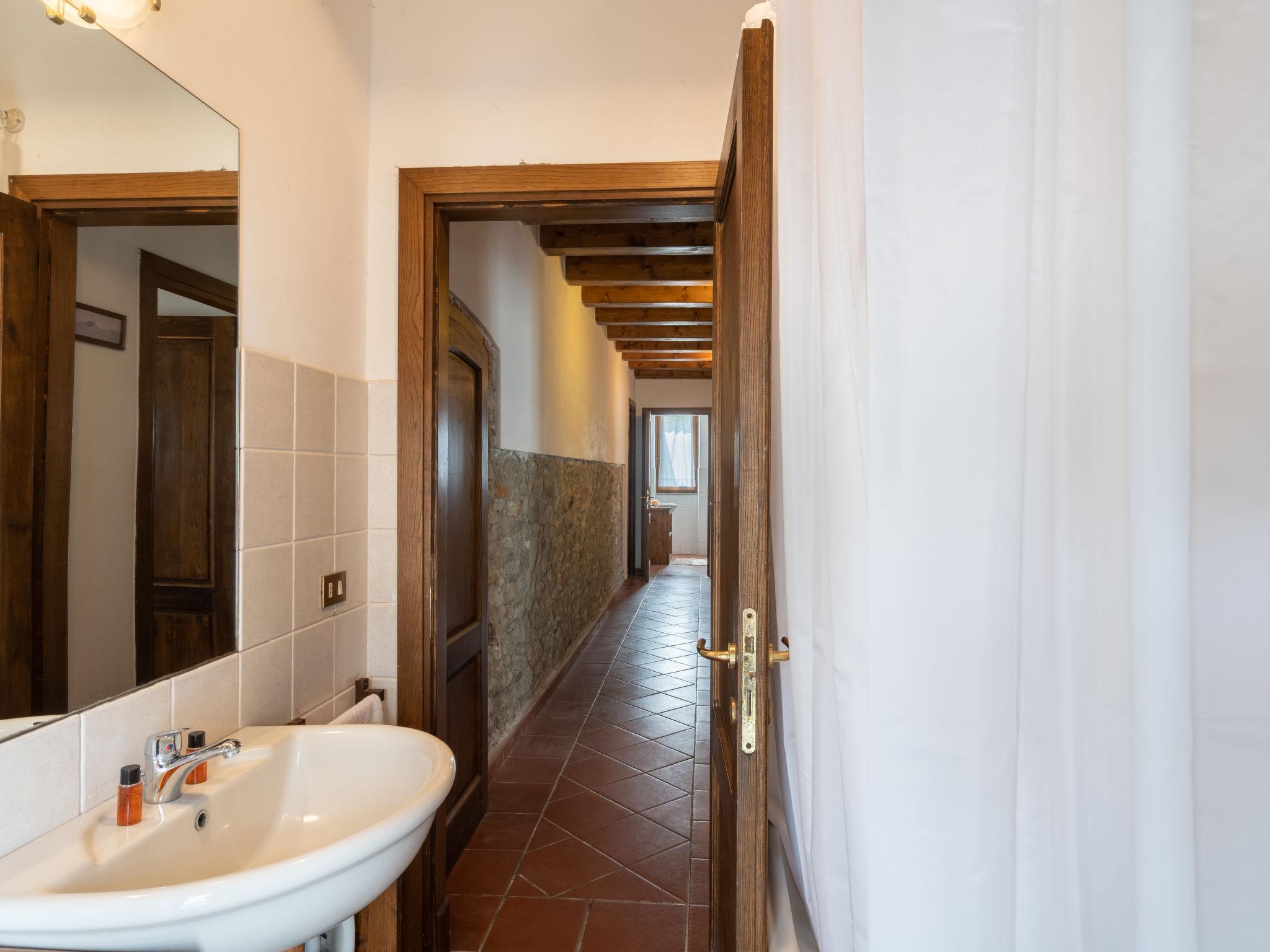 Photo 34 - 11 bedroom House in Civitella in Val di Chiana with private pool and garden