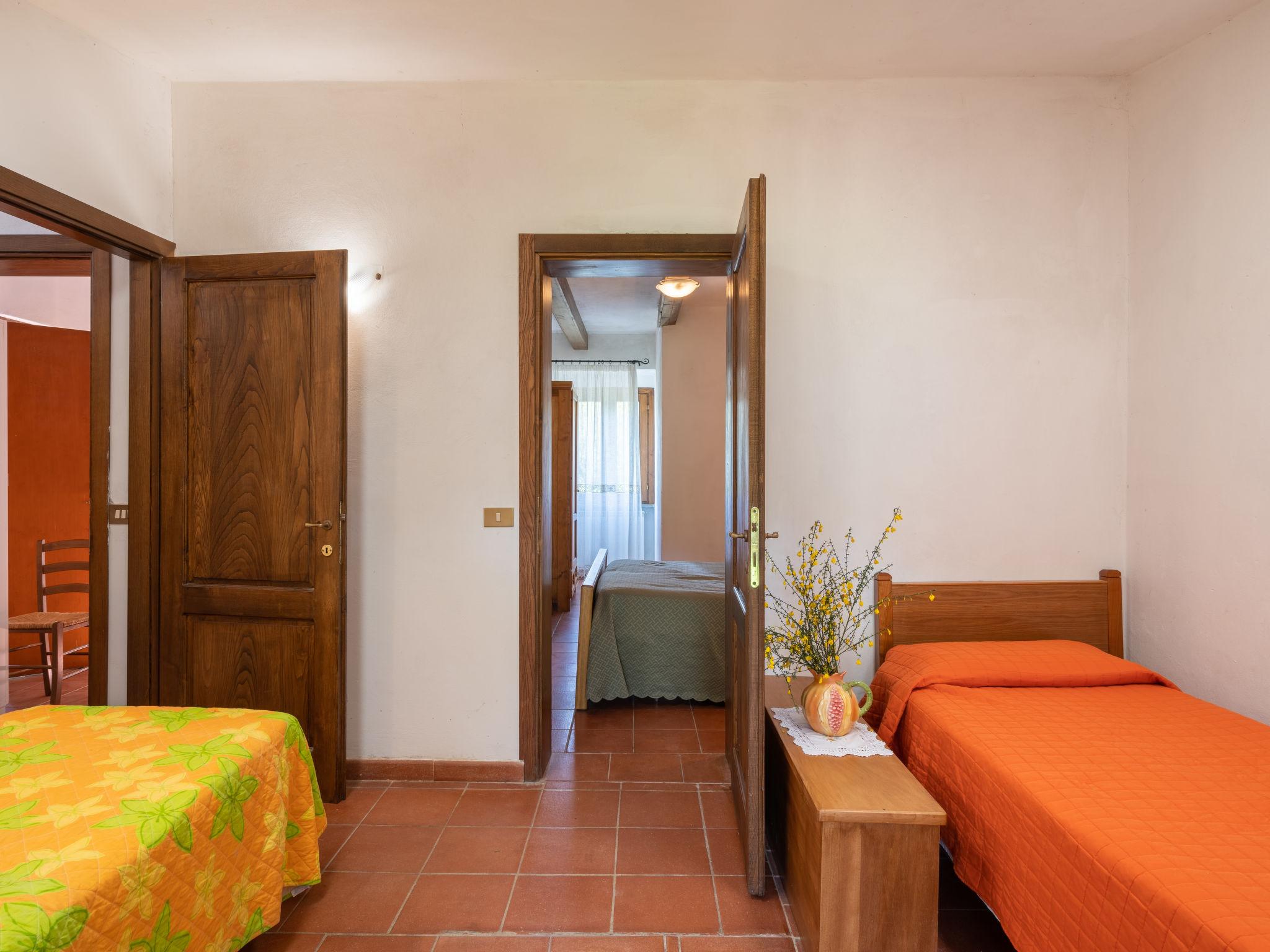 Foto 23 - Casa de 11 habitaciones en Civitella in Val di Chiana con piscina privada y jardín