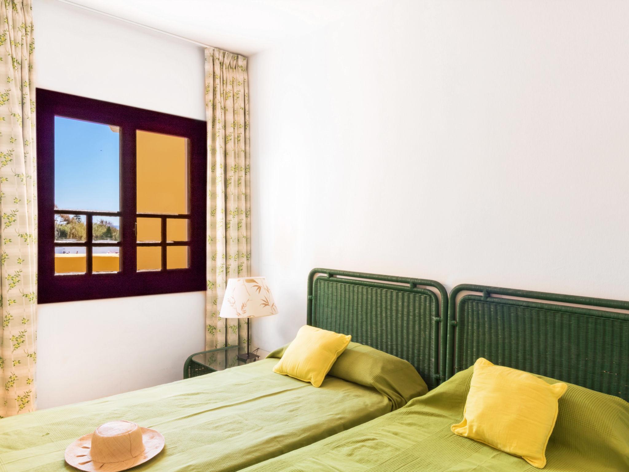 Foto 9 - Apartamento de 3 habitaciones en Marbella con piscina y vistas al mar