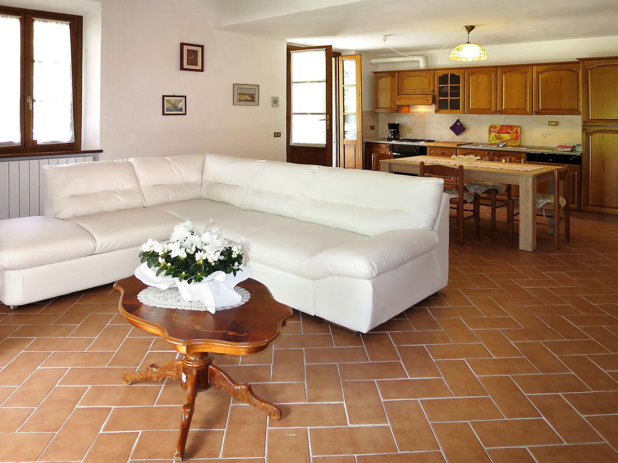 Photo 8 - Maison de 1 chambre à Volterra avec piscine et jardin