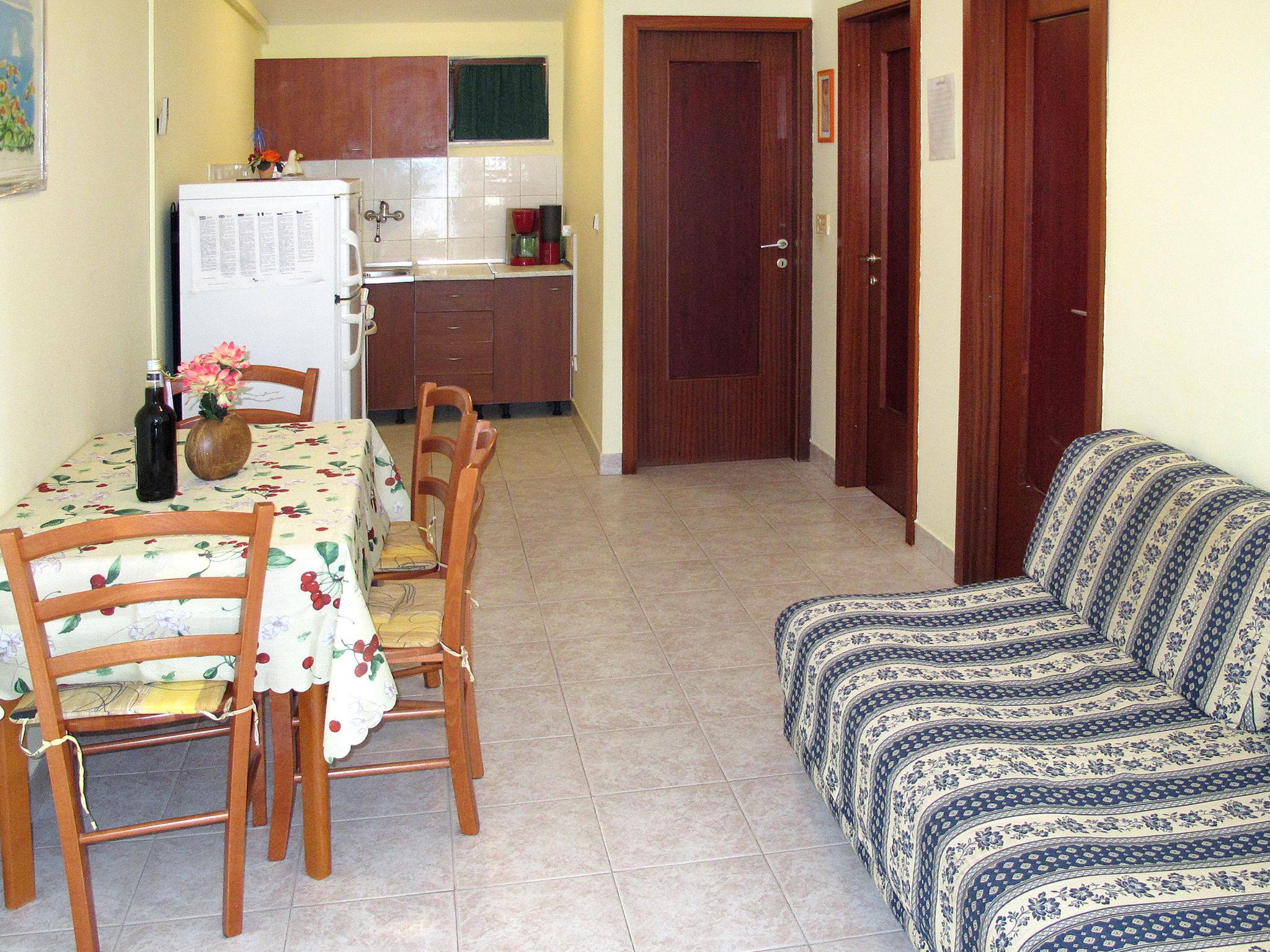 Foto 5 - Apartamento de 2 quartos em Sibenik