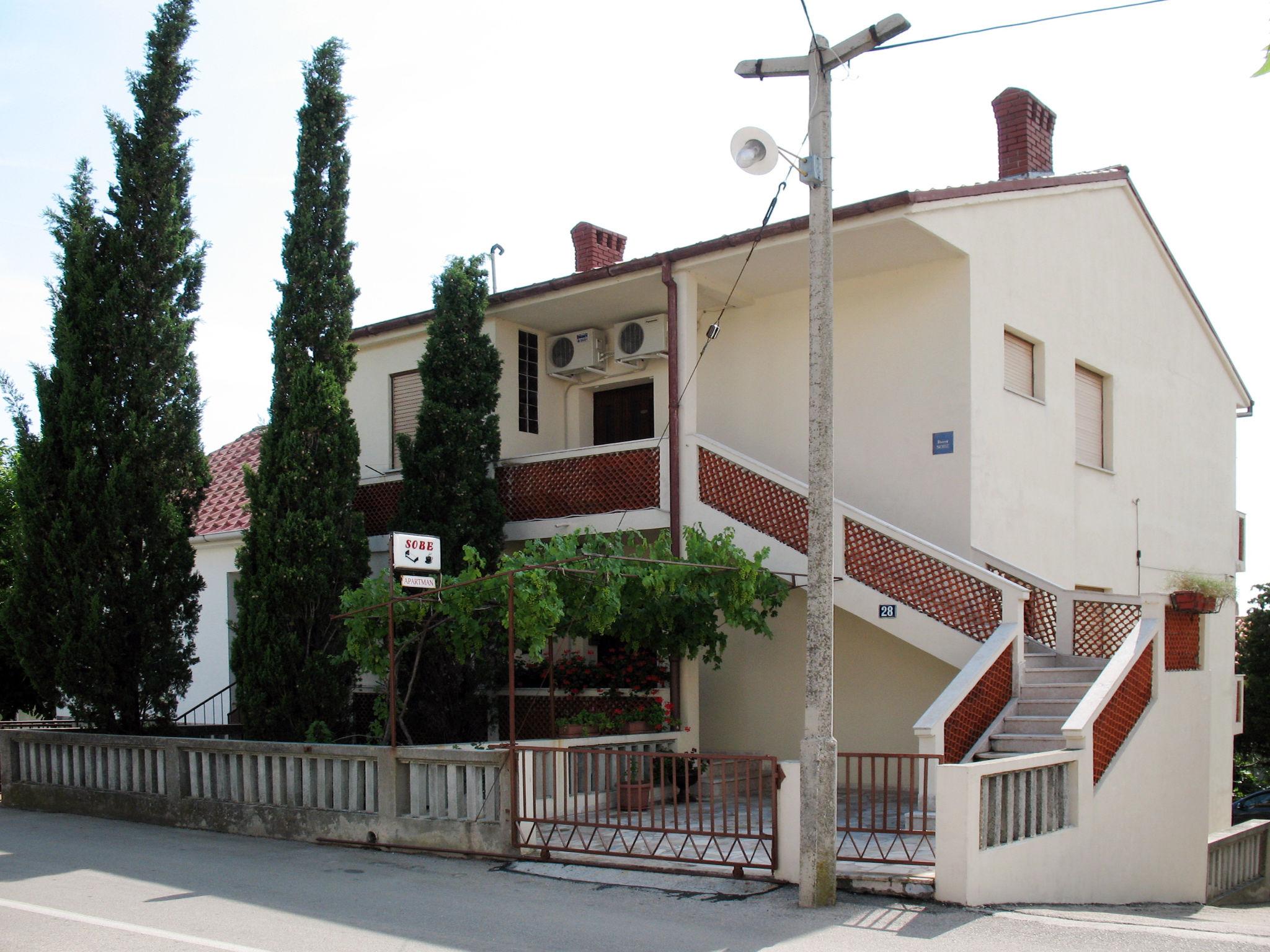 Foto 16 - Apartamento de 2 habitaciones en Punat con terraza y vistas al mar