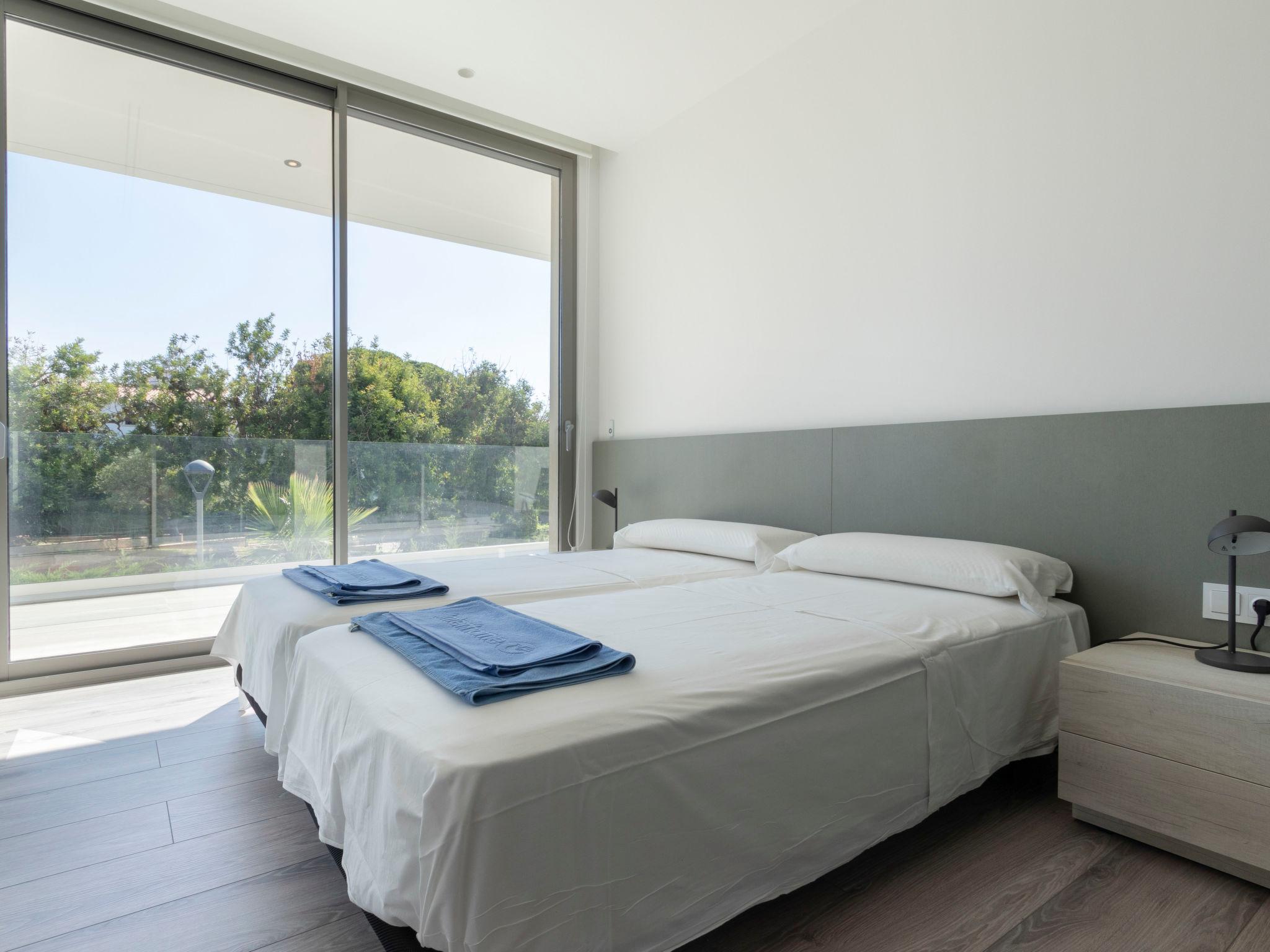 Foto 35 - Casa con 4 camere da letto a Cambrils con piscina privata e vista mare