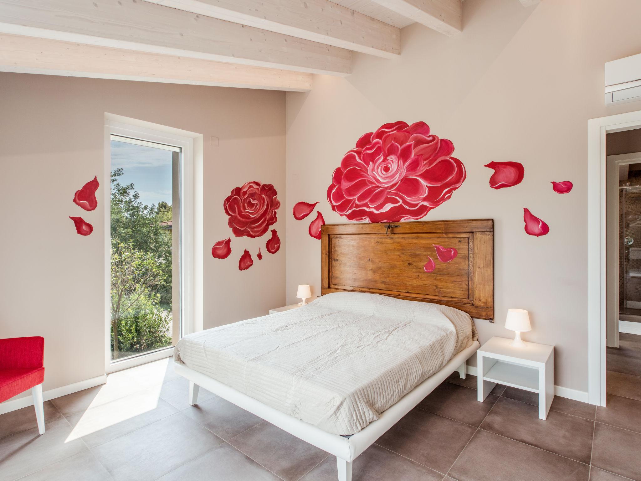 Foto 4 - Appartamento con 3 camere da letto a Manerba del Garda con piscina e vista sulle montagne