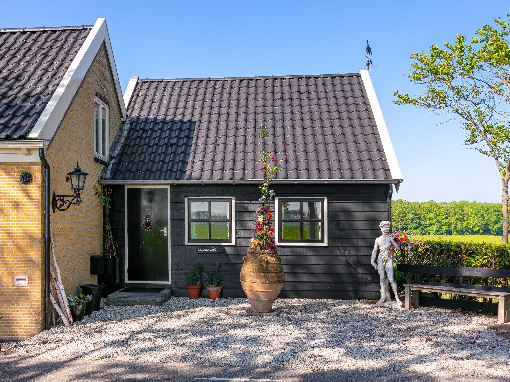 Foto 1 - Haus mit 1 Schlafzimmer in Zuid-Beijerland mit garten und terrasse