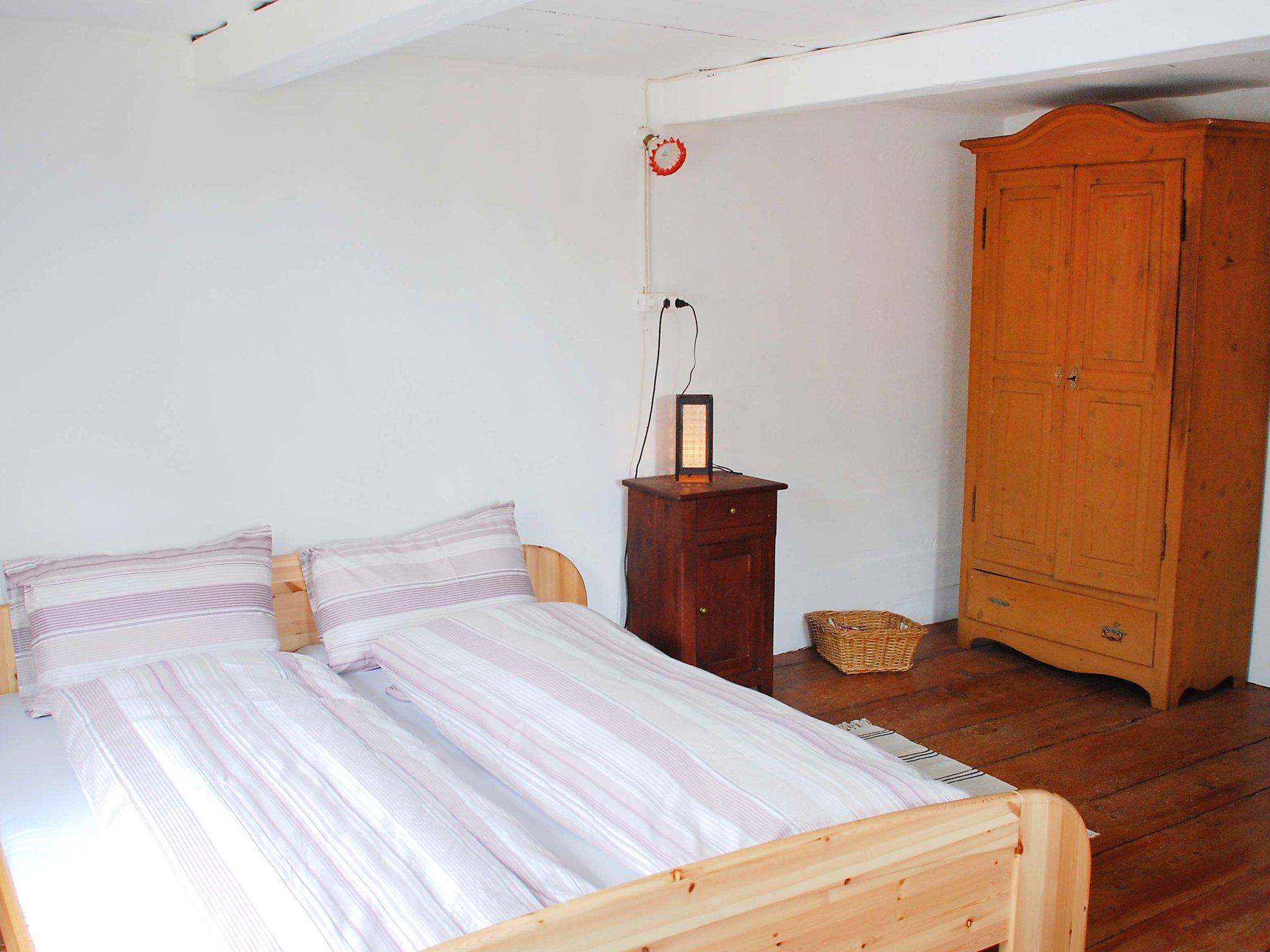 Foto 3 - Appartamento con 2 camere da letto a Faido con vista sulle montagne