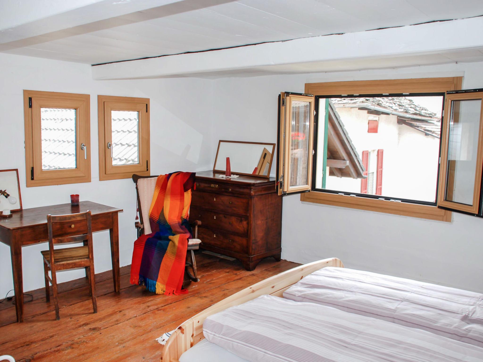 Foto 14 - Appartamento con 2 camere da letto a Faido con vista sulle montagne