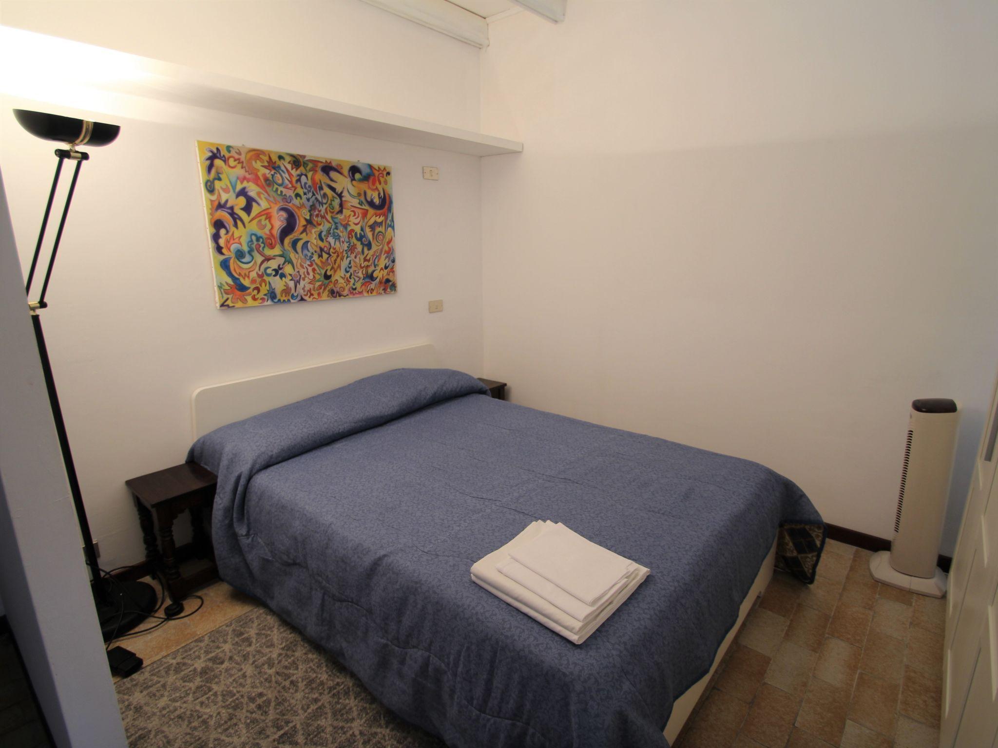 Foto 9 - Apartamento de 1 quarto em Porto Valtravaglia com piscina e jardim