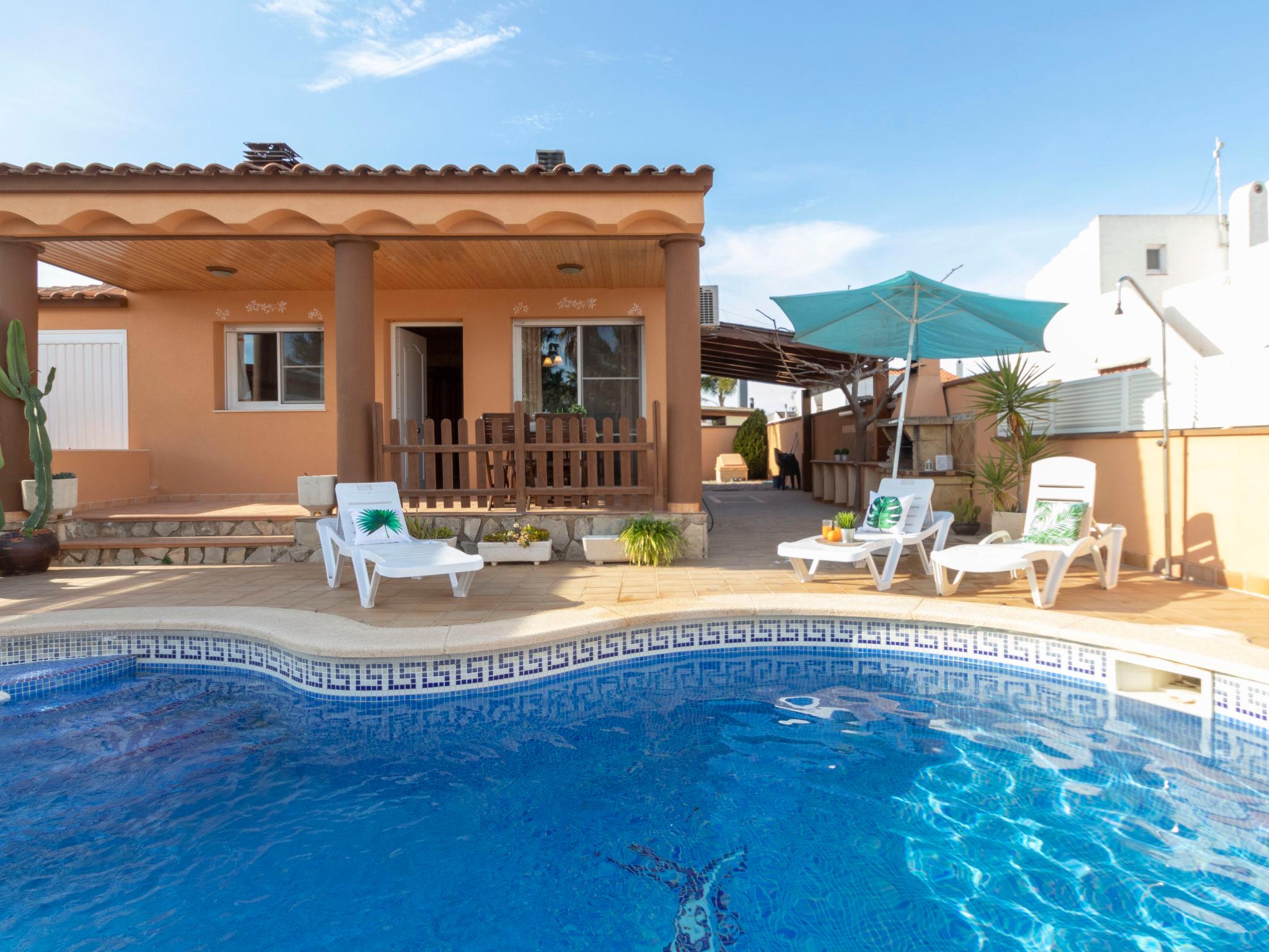 Photo 1 - 3 bedroom House in Deltebre with private pool and garden