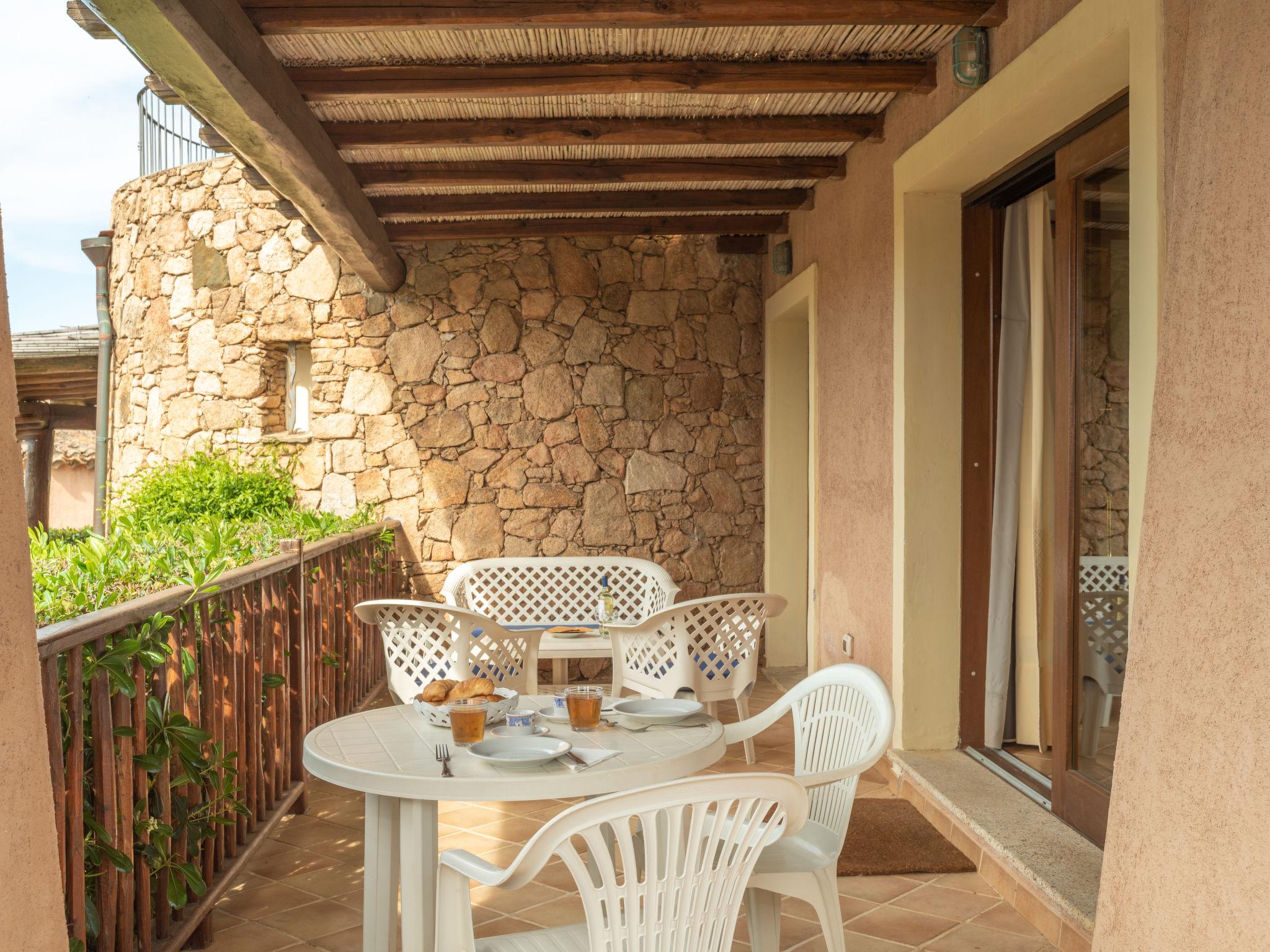 Photo 14 - Maison de 1 chambre à Loiri Porto San Paolo avec piscine et jardin