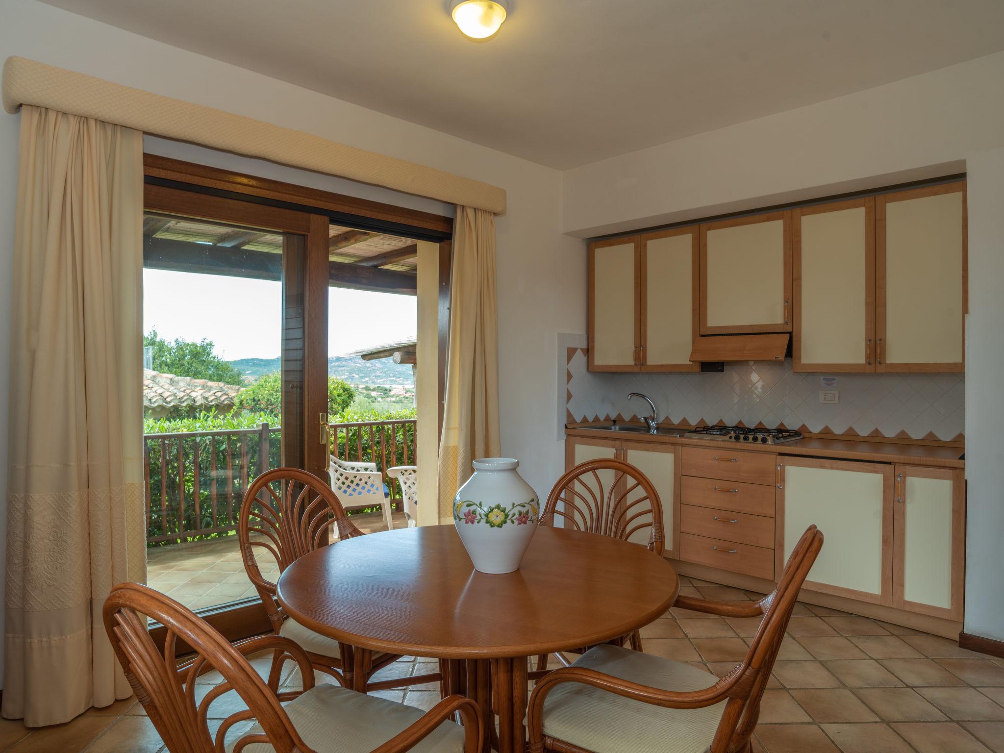 Photo 7 - Maison de 1 chambre à Loiri Porto San Paolo avec piscine et jardin