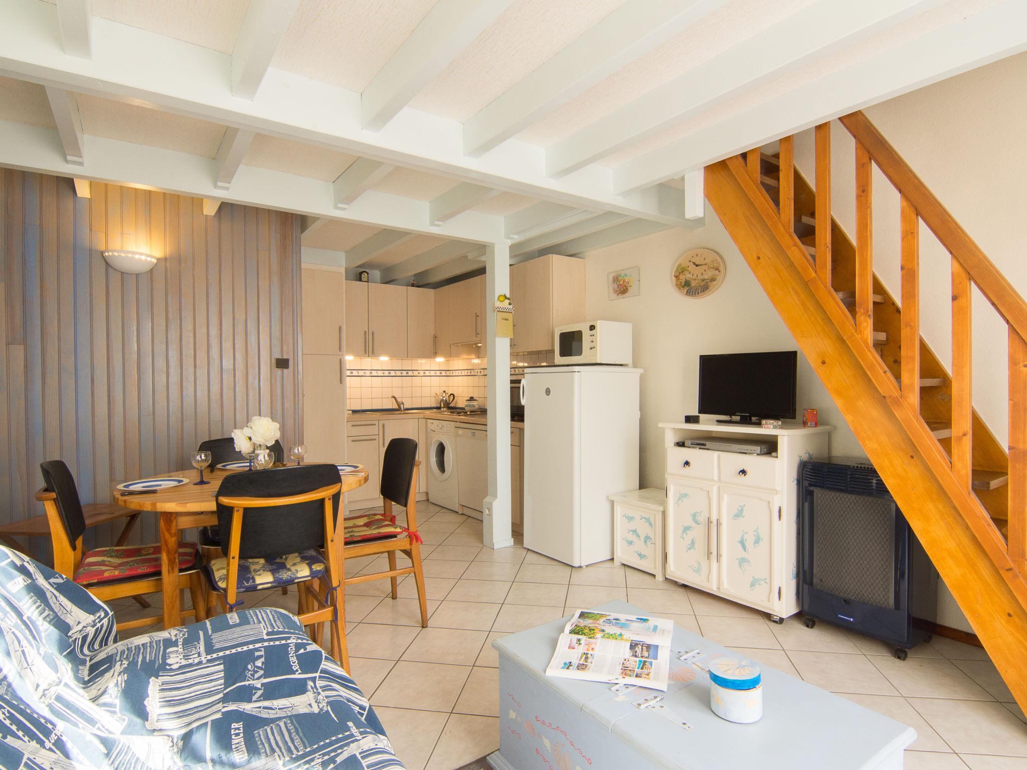 Photo 2 - 2 bedroom House in Saint-Georges-de-Didonne with terrace and sea view