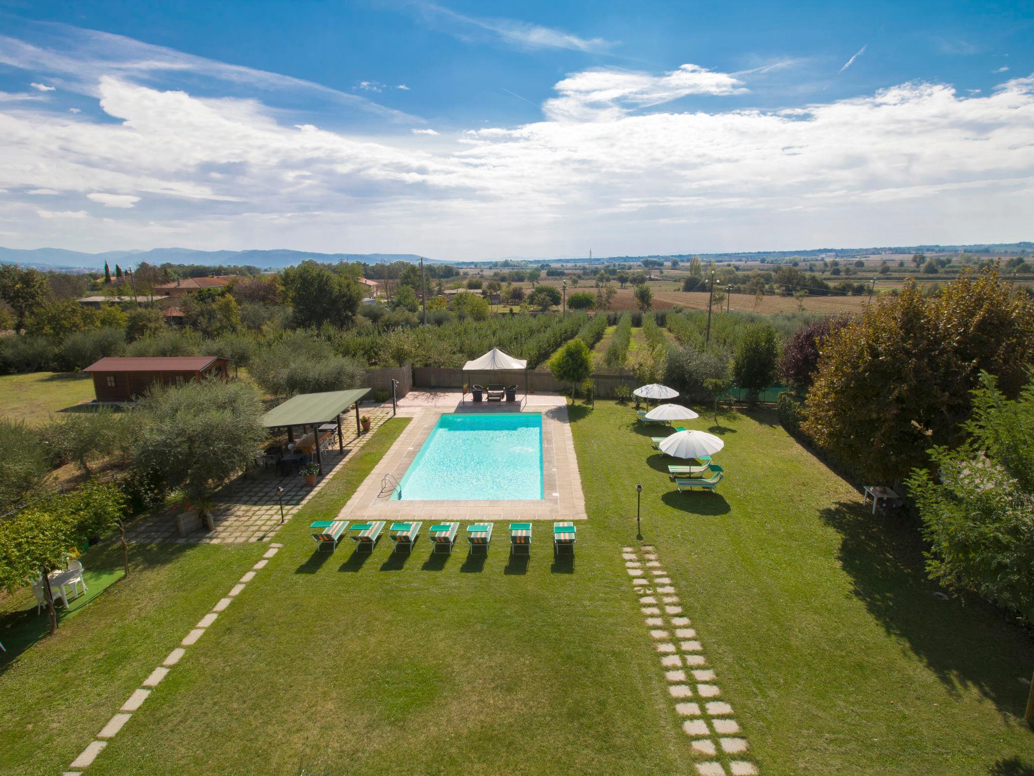 Foto 2 - Casa de 10 quartos em Cortona com piscina privada e jardim