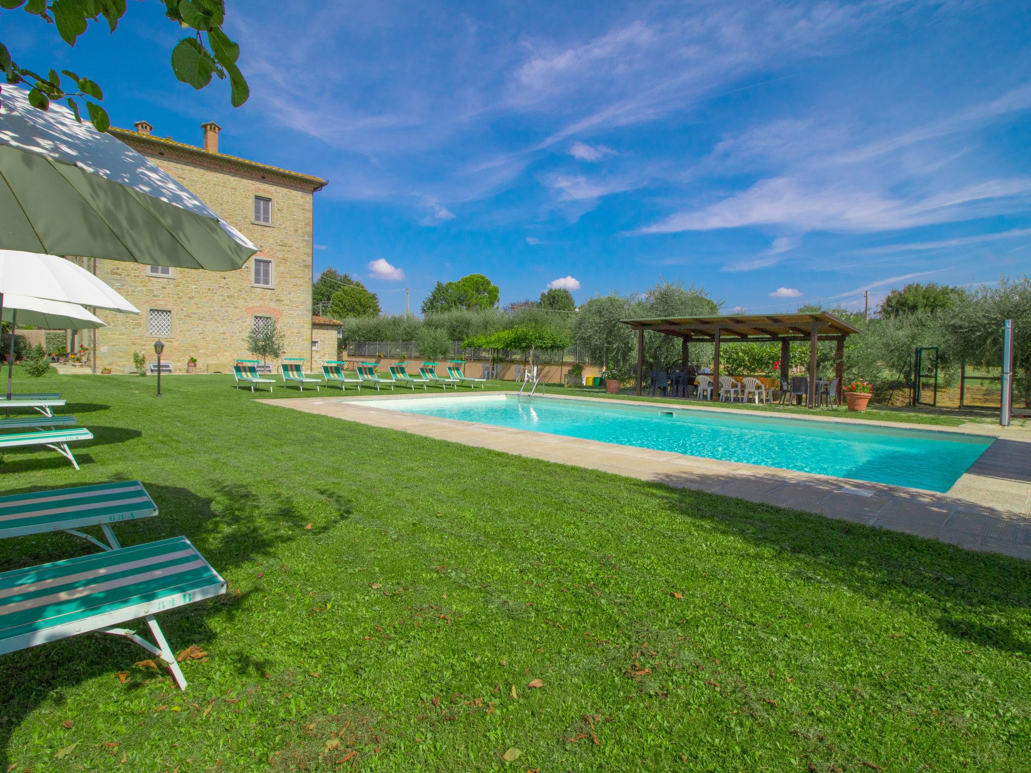 Foto 5 - Casa de 10 habitaciones en Cortona con piscina privada y jardín