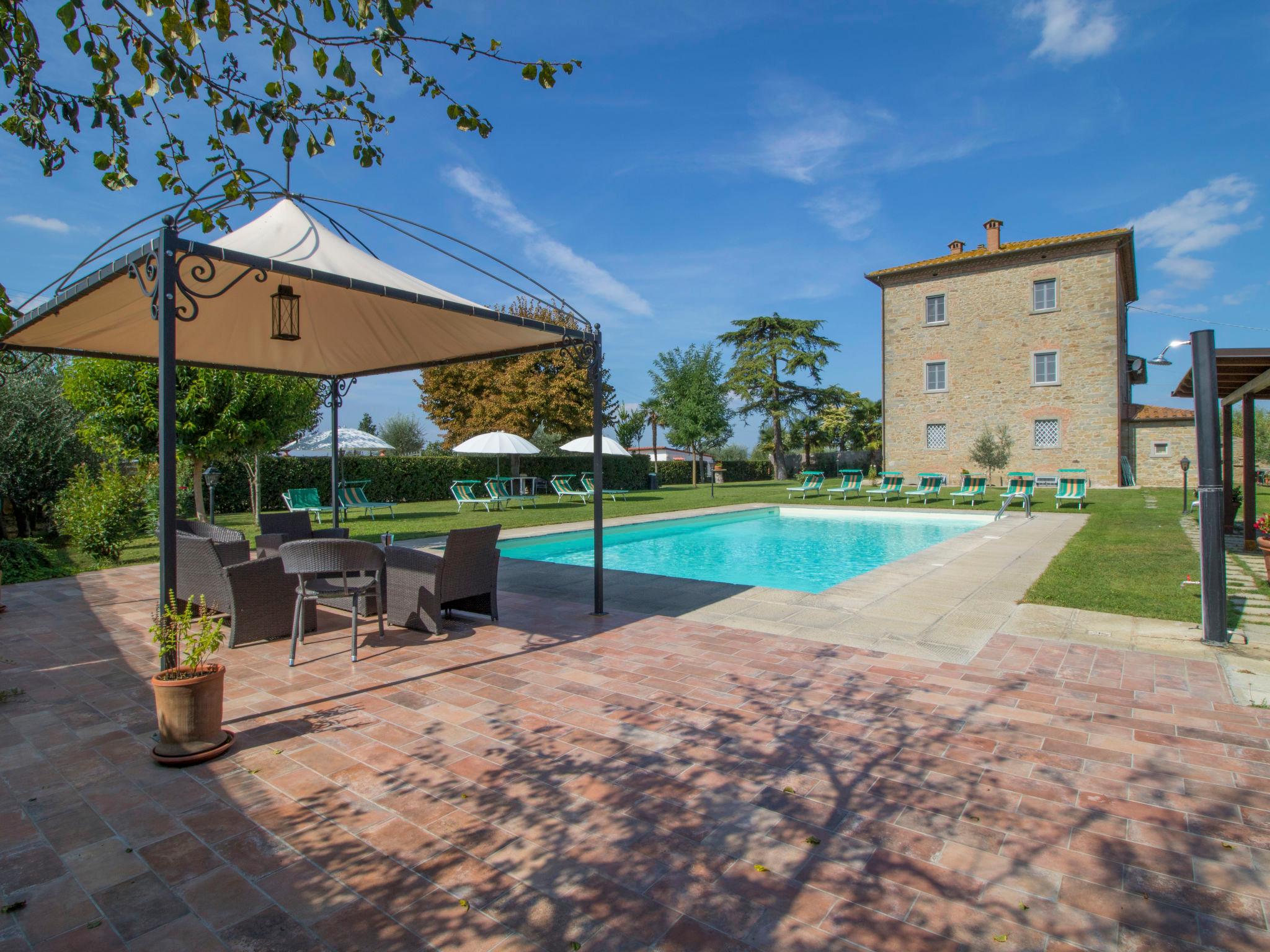 Foto 3 - Casa de 10 habitaciones en Cortona con piscina privada y jardín