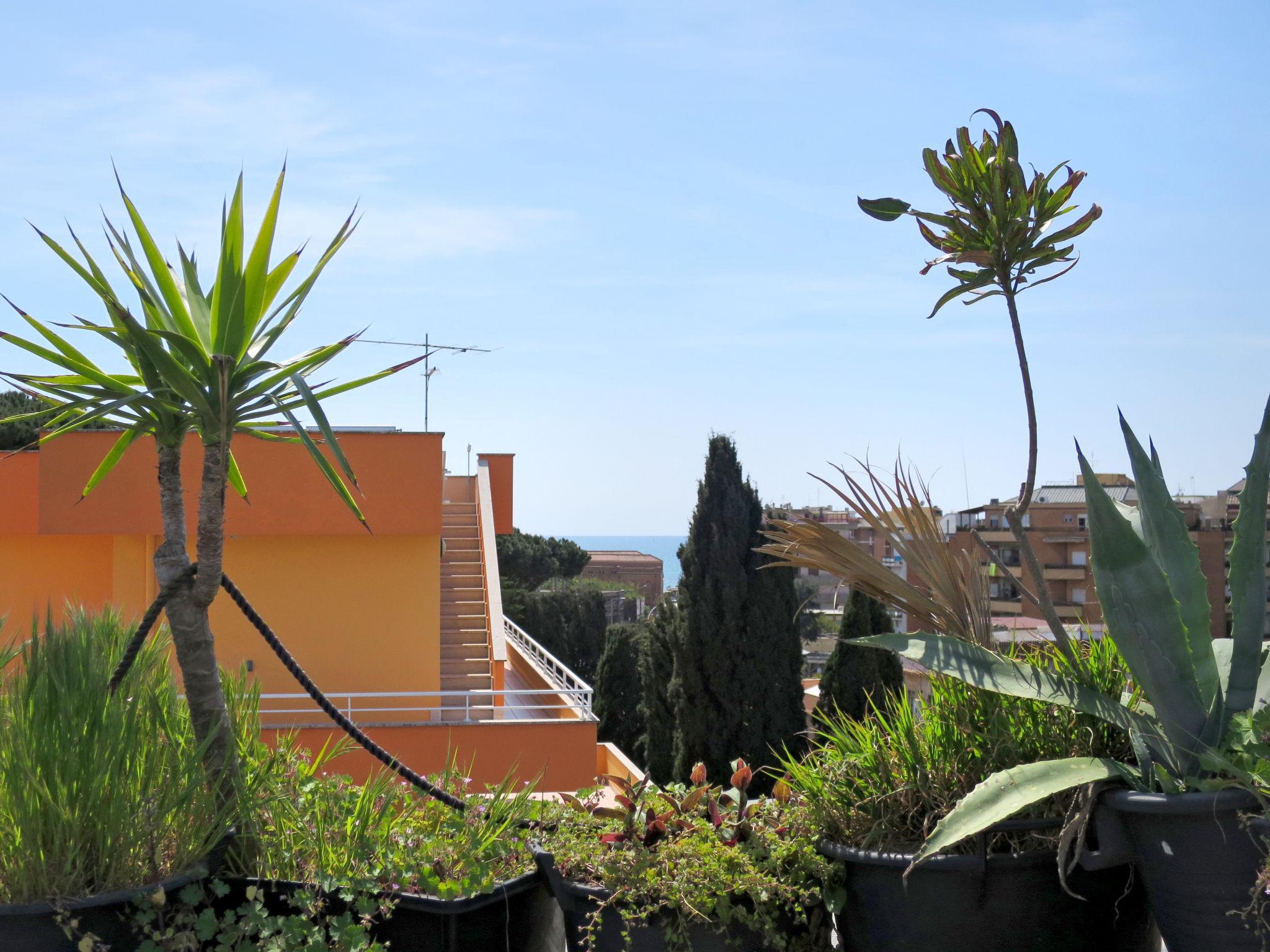 Photo 33 - Maison de 4 chambres à Nettuno avec jardin et vues à la mer