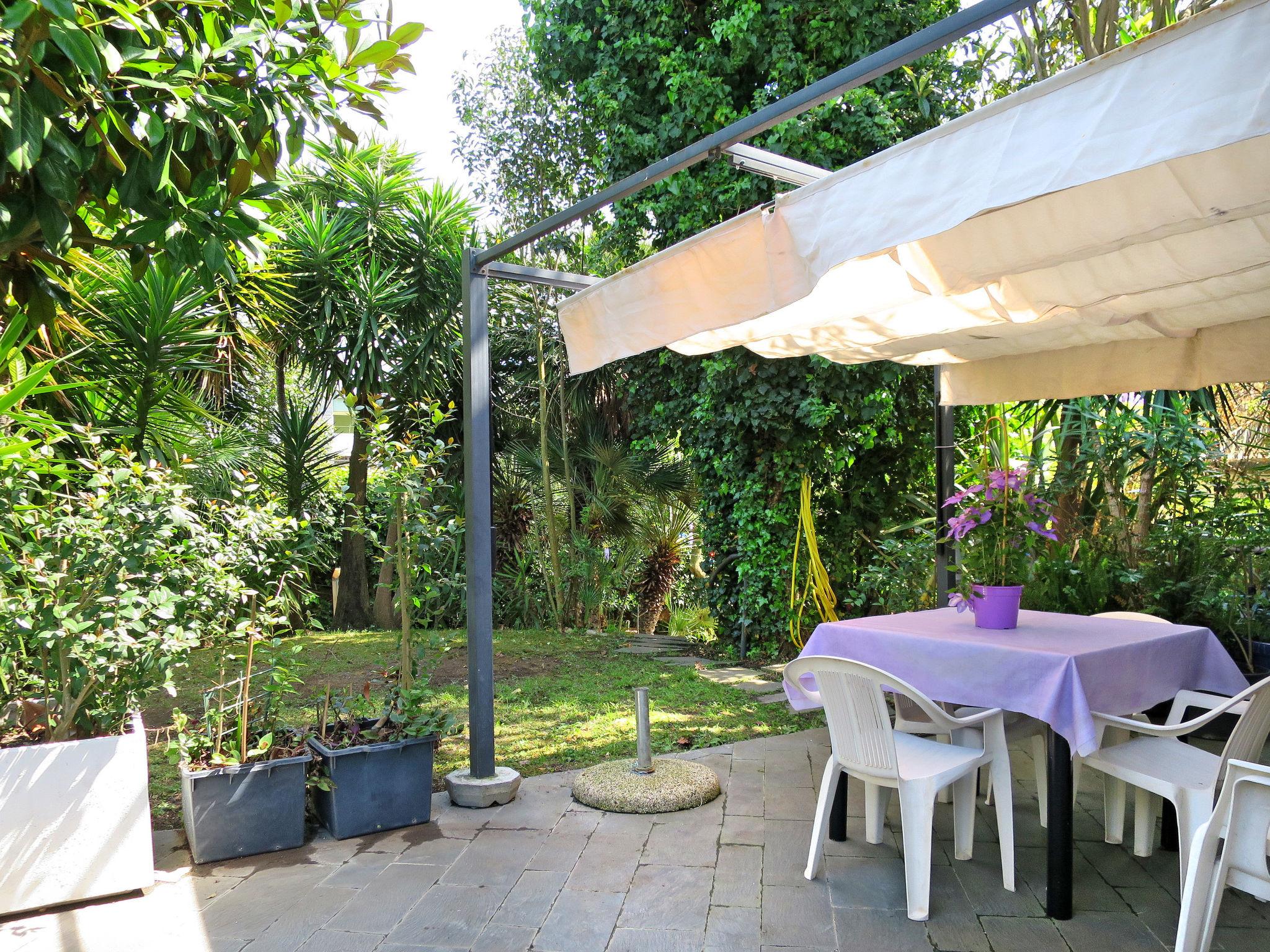 Photo 9 - Maison de 4 chambres à Nettuno avec jardin et vues à la mer