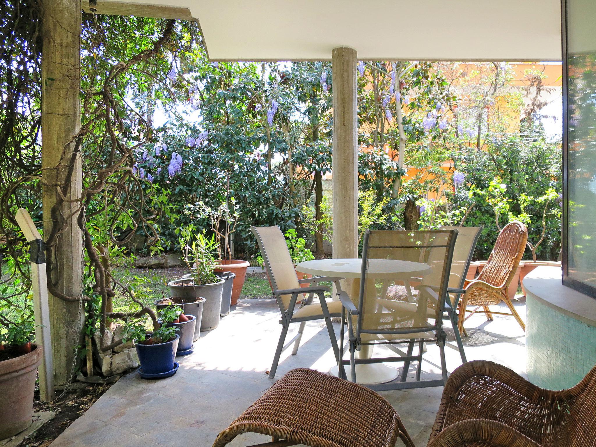 Photo 3 - Maison de 4 chambres à Nettuno avec jardin et terrasse