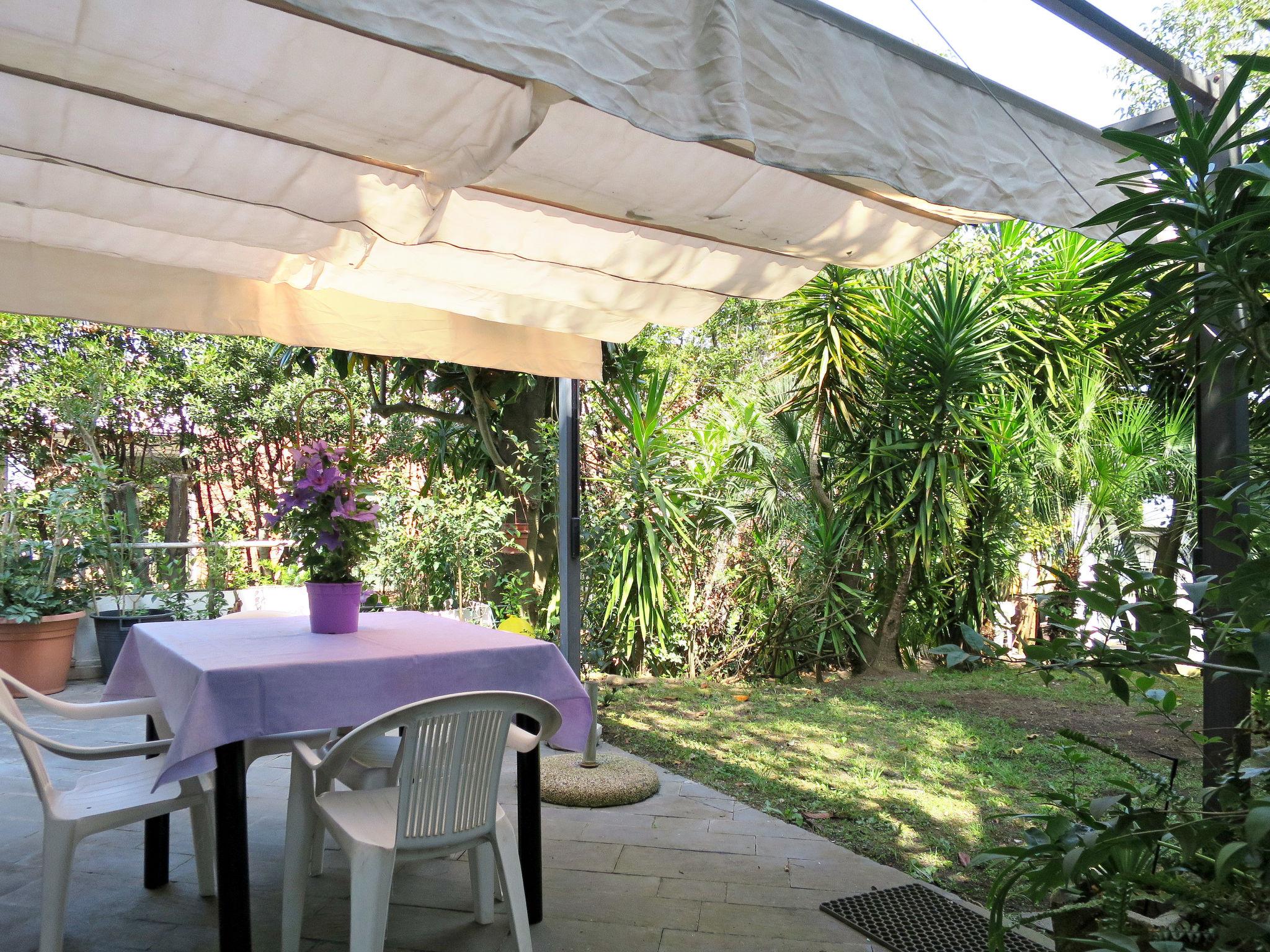 Photo 29 - Maison de 4 chambres à Nettuno avec jardin et terrasse