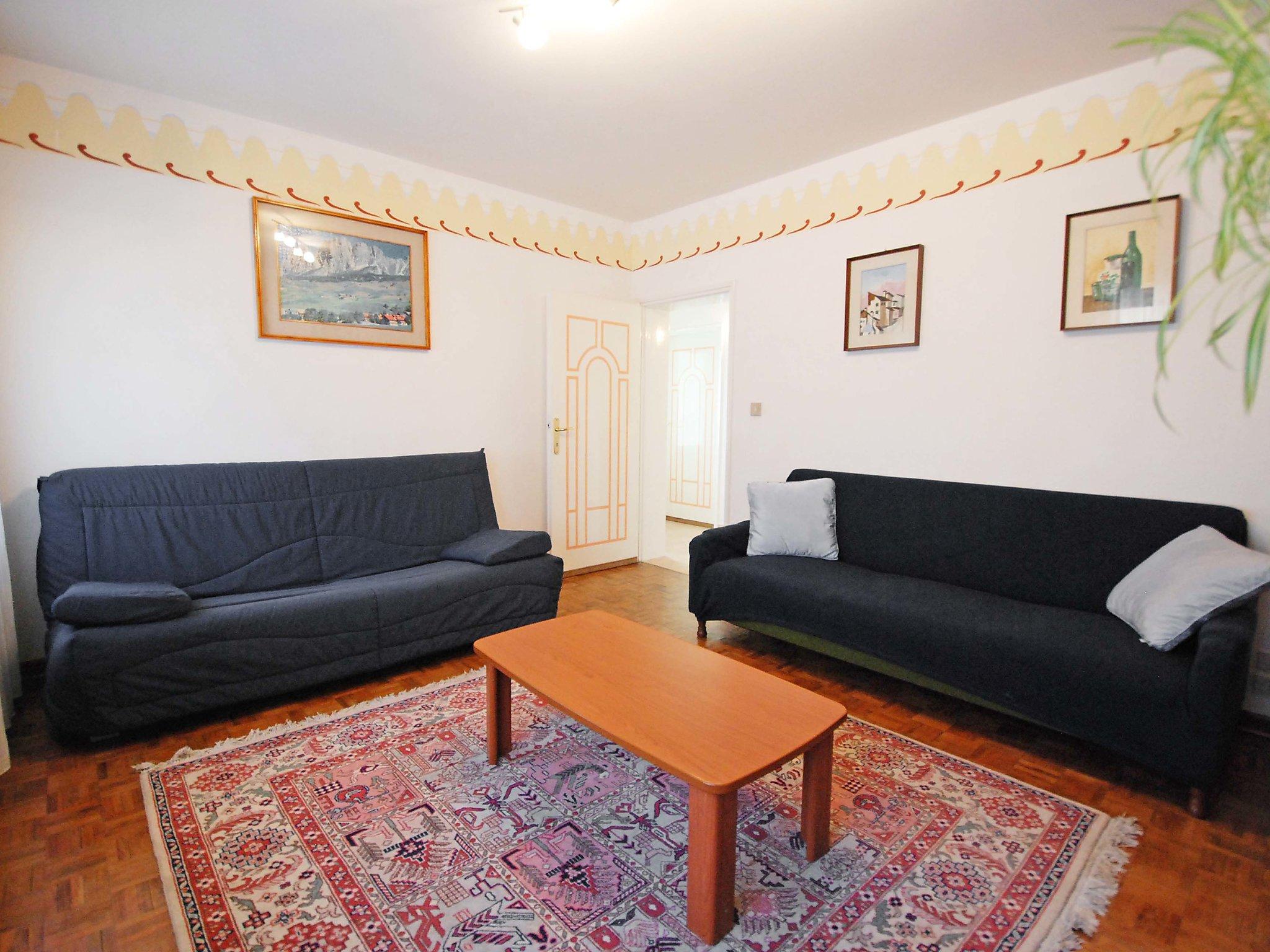 Photo 2 - 2 bedroom Apartment in Alleghe with garden