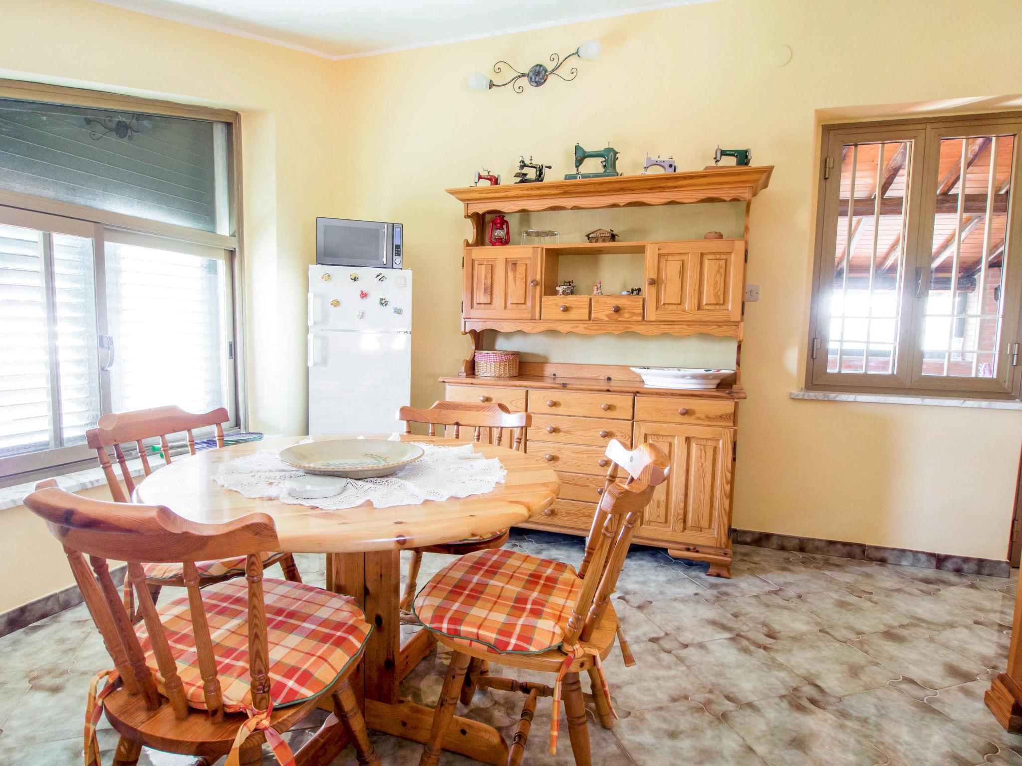 Photo 10 - 1 bedroom Apartment in Piedimonte Etneo with swimming pool and garden