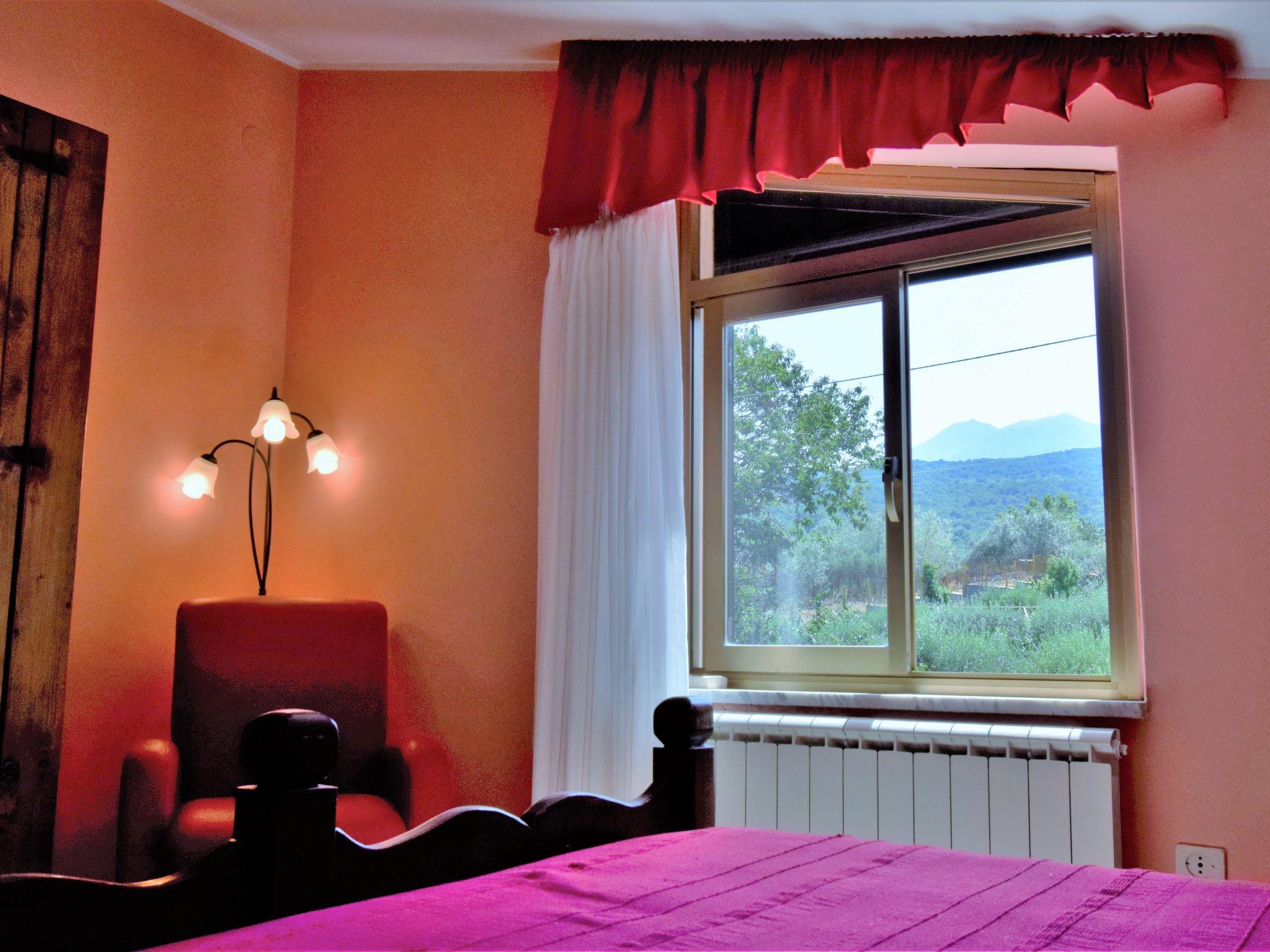 Foto 17 - Apartment mit 1 Schlafzimmer in Piedimonte Etneo mit schwimmbad und garten