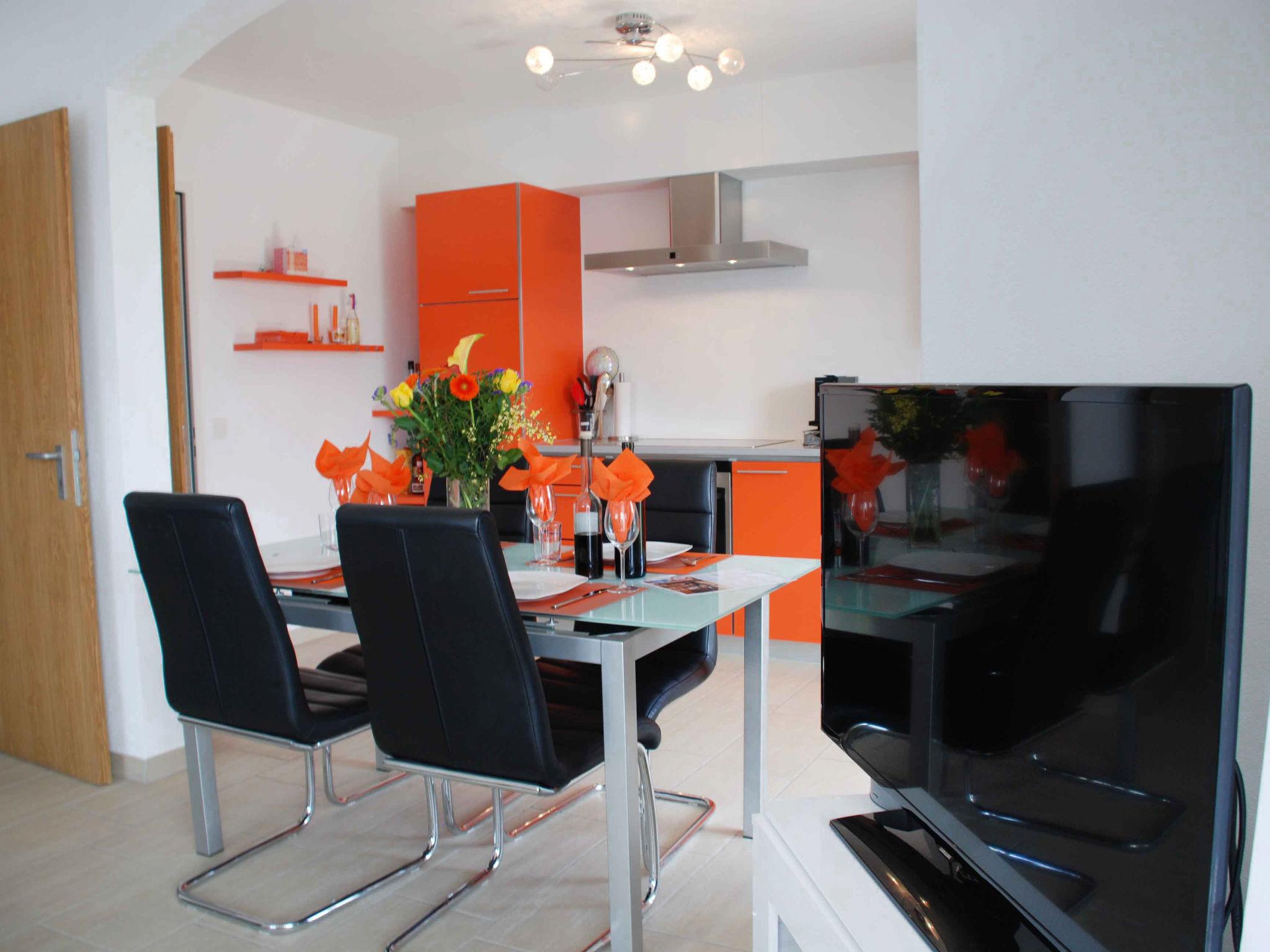 Photo 13 - 2 bedroom Apartment in Locarno with garden