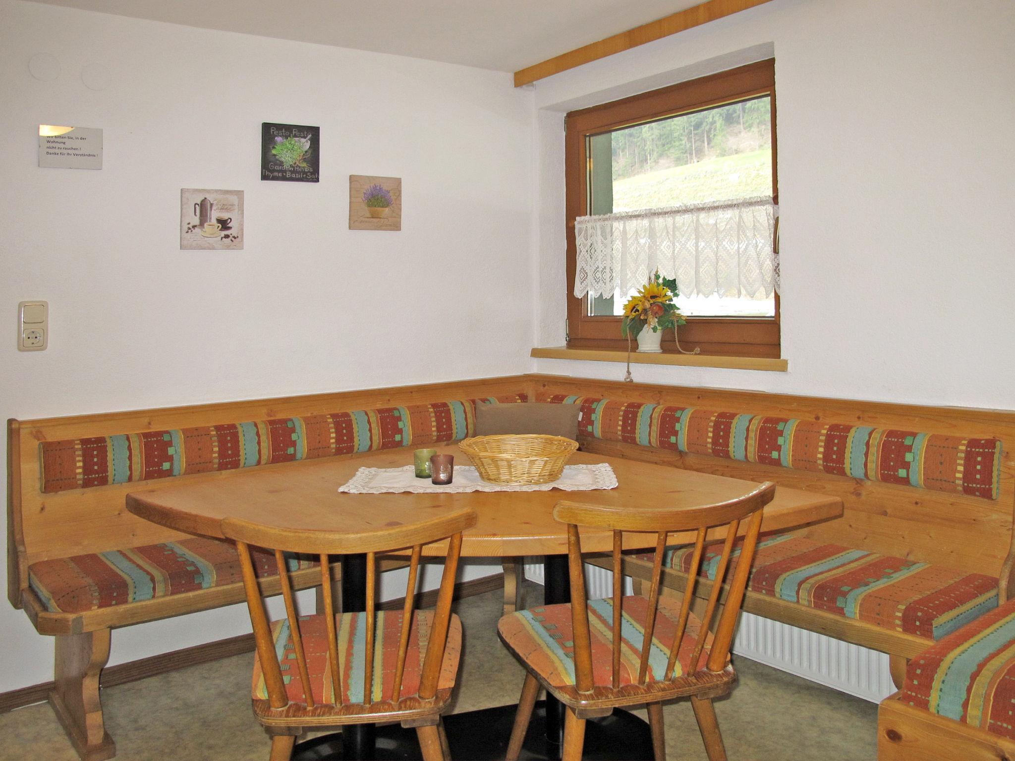 Foto 4 - Apartamento de 3 quartos em Mayrhofen