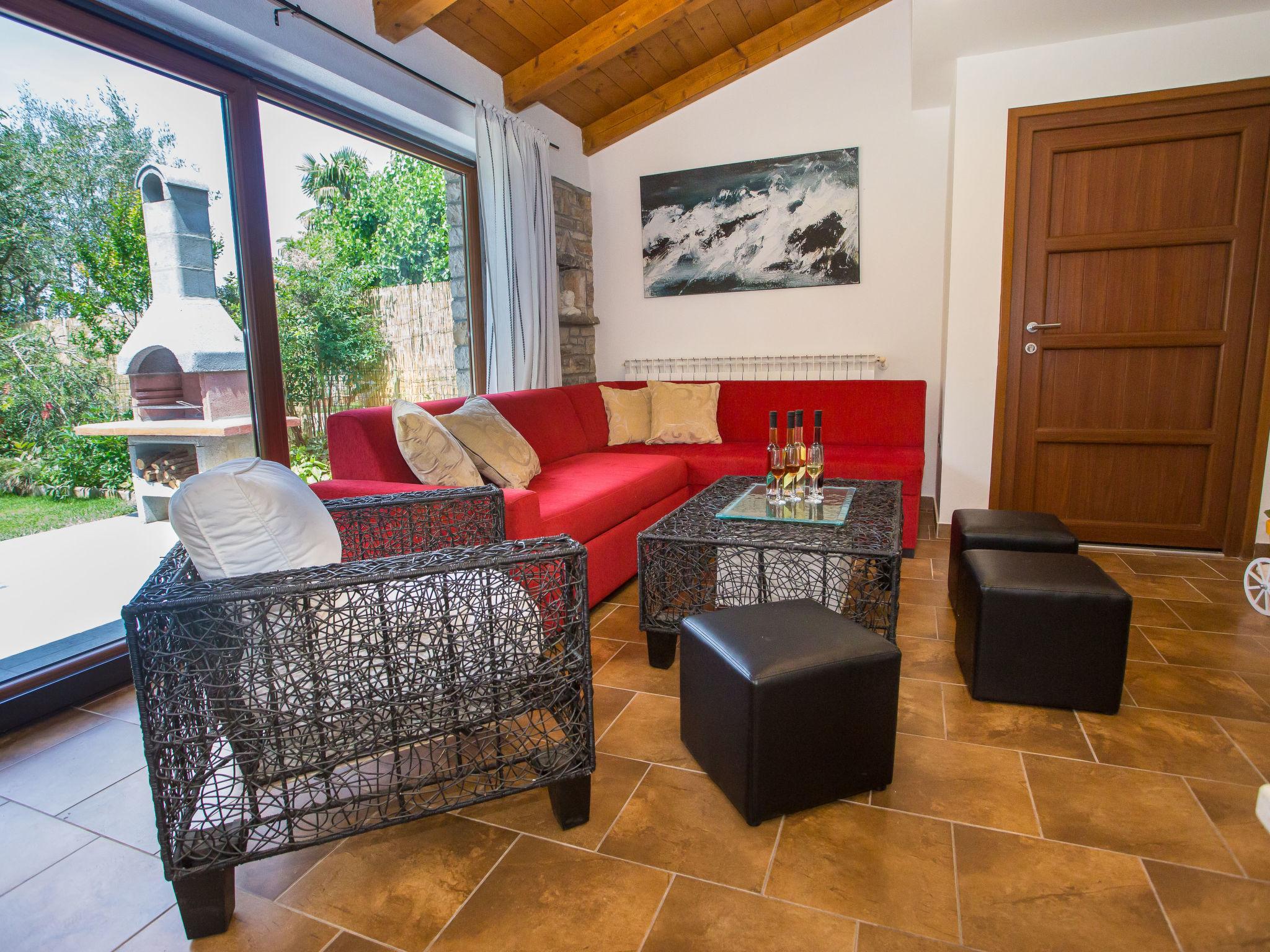 Photo 17 - 3 bedroom House in Sveti Lovreč with private pool and sea view
