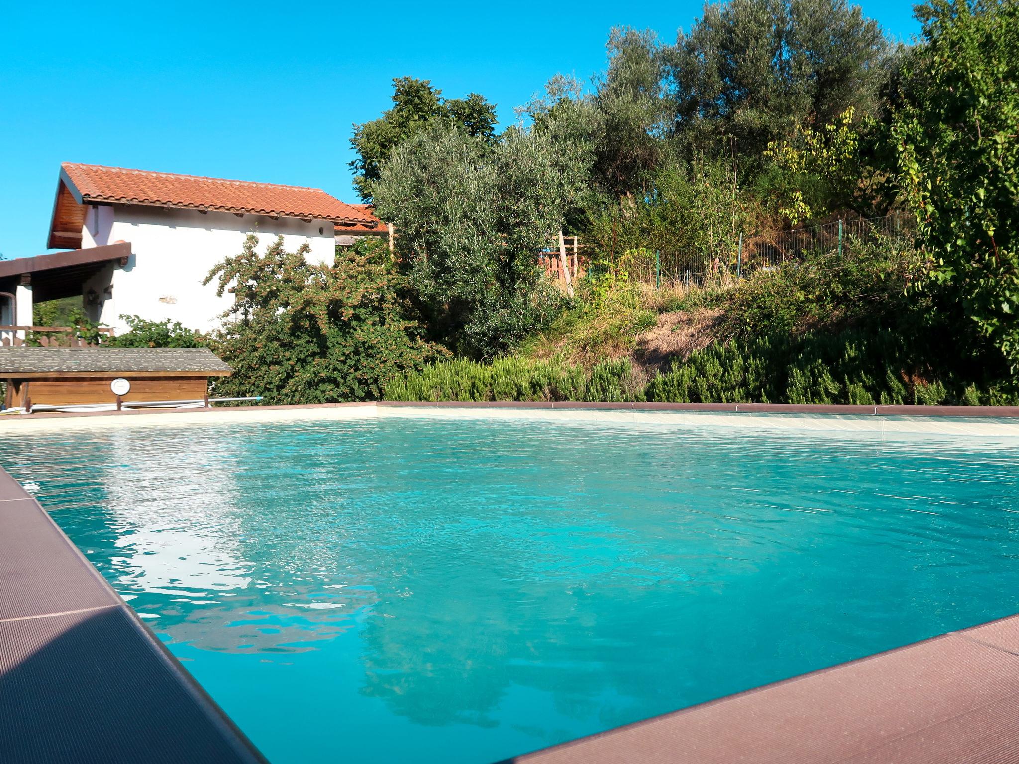 Photo 1 - Appartement de 2 chambres à Vendone avec piscine et jardin