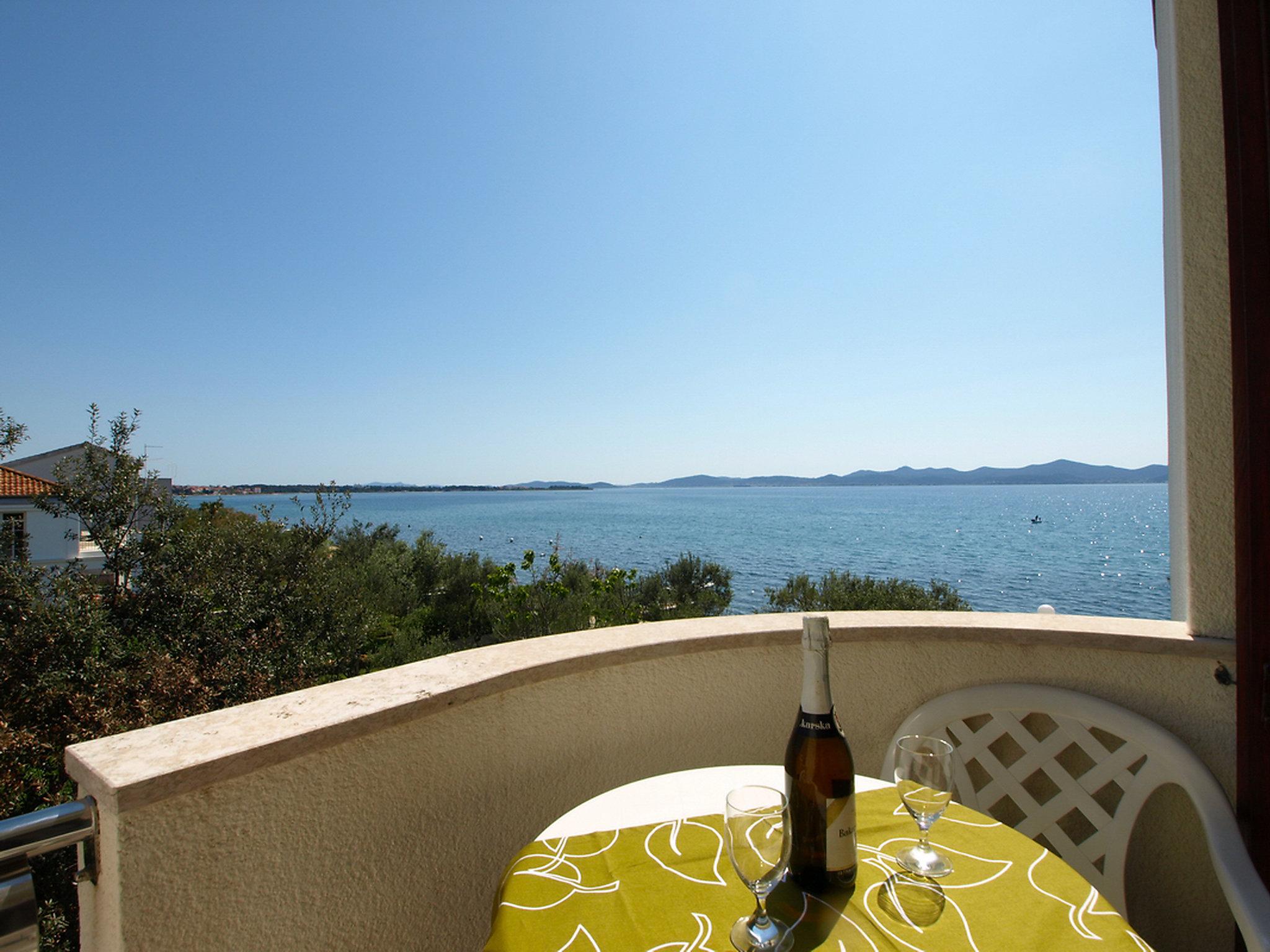 Foto 13 - Apartamento de 3 habitaciones en Zadar con terraza y vistas al mar