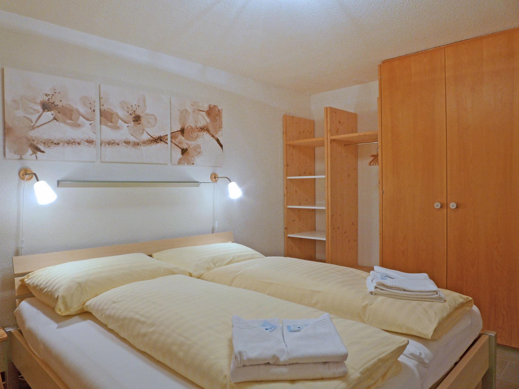Photo 4 - Appartement de 2 chambres à Lauterbrunnen avec vues sur la montagne
