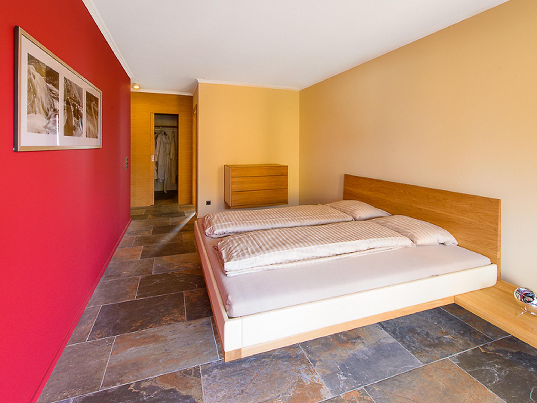 Foto 15 - Appartamento con 2 camere da letto a Ascona con piscina e vista sulle montagne