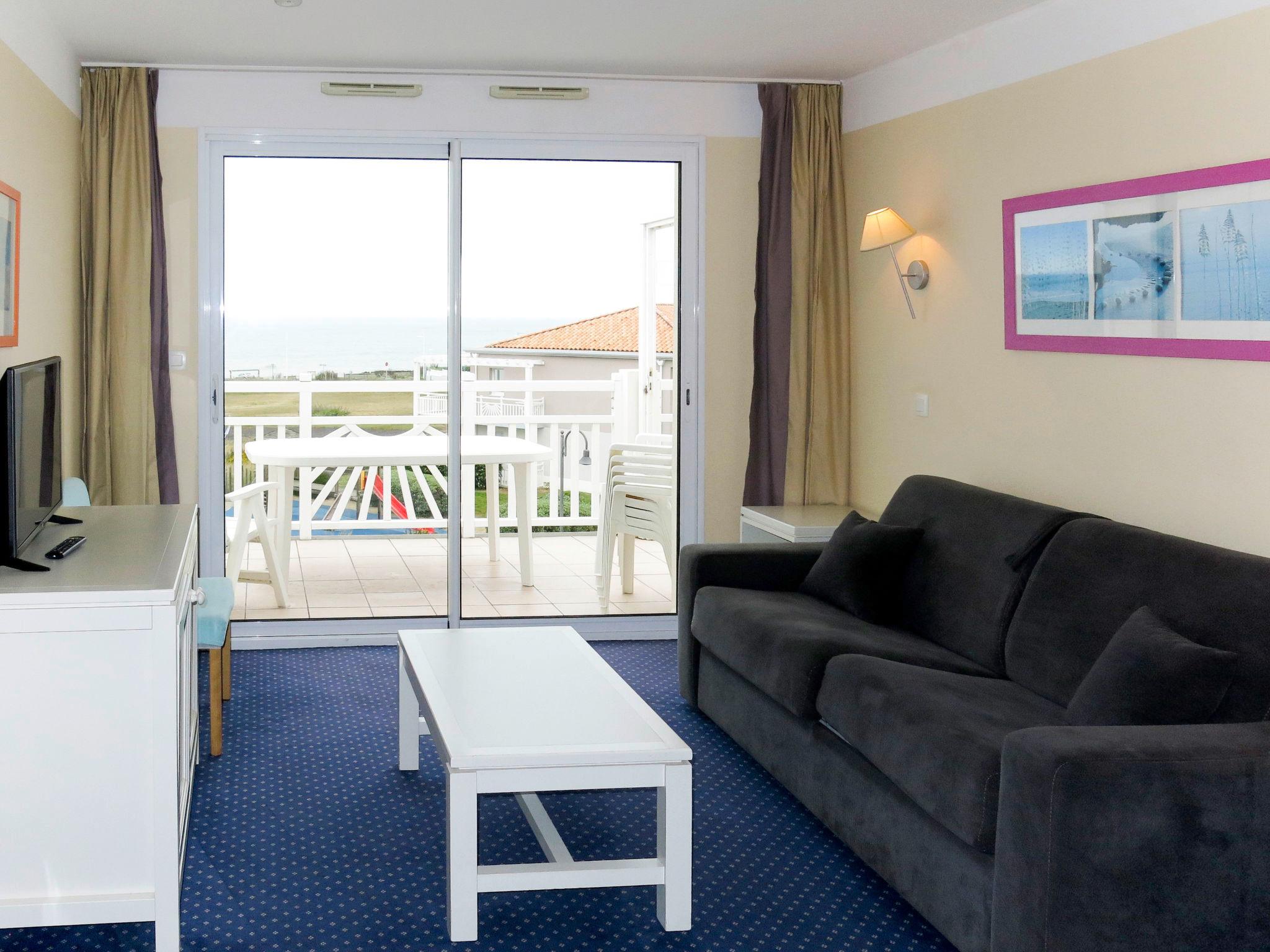 Foto 2 - Apartamento de 1 quarto em Les Sables-d'Olonne com piscina e vistas do mar