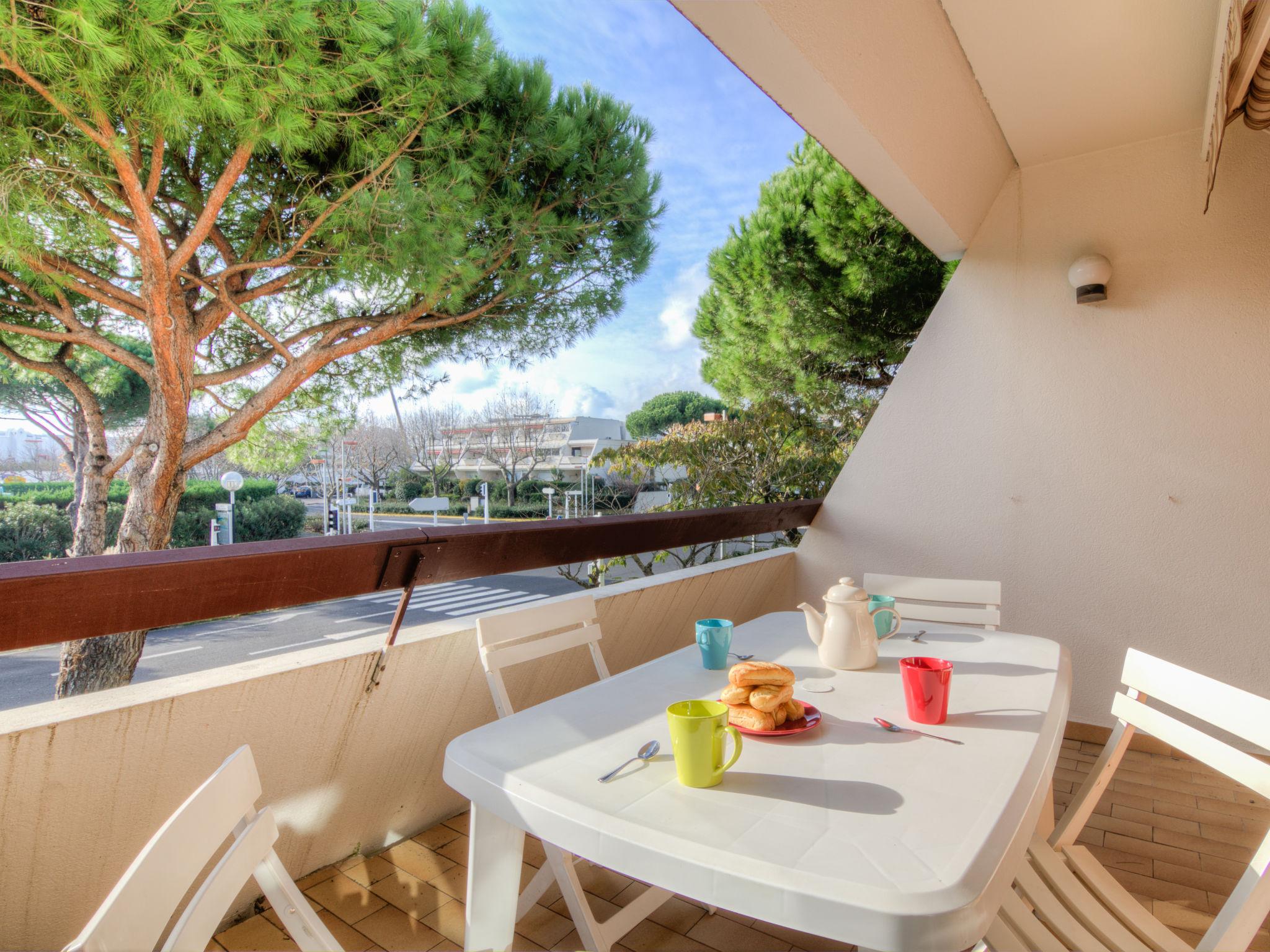 Photo 2 - Appartement de 2 chambres à La Grande-Motte avec piscine et vues à la mer