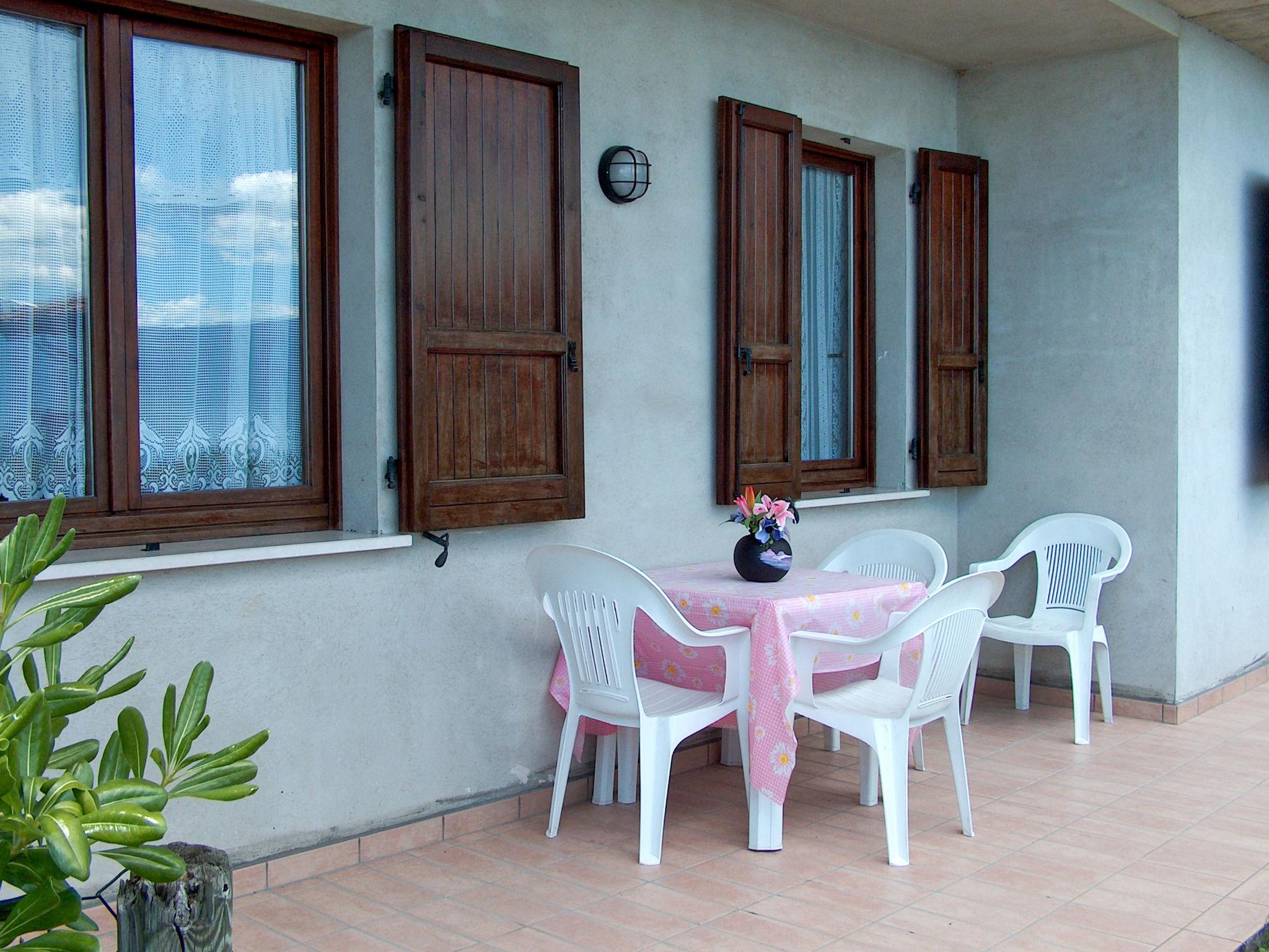 Photo 3 - Maison de 1 chambre à Gardone Riviera avec jardin et vues sur la montagne