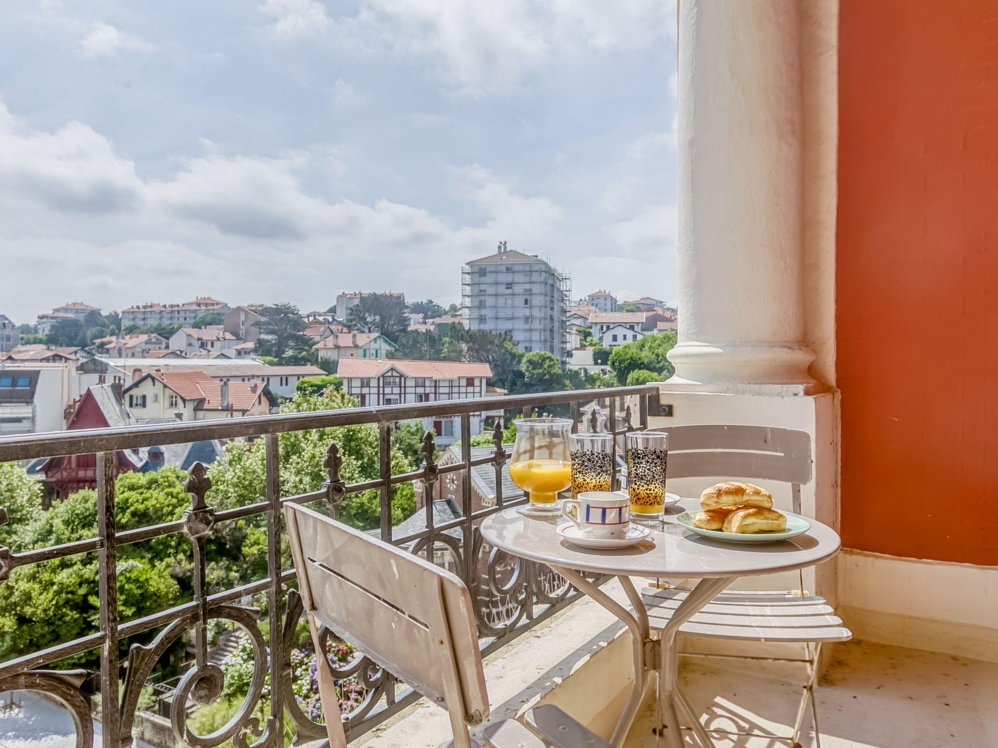 Foto 1 - Appartamento con 2 camere da letto a Biarritz con vista mare