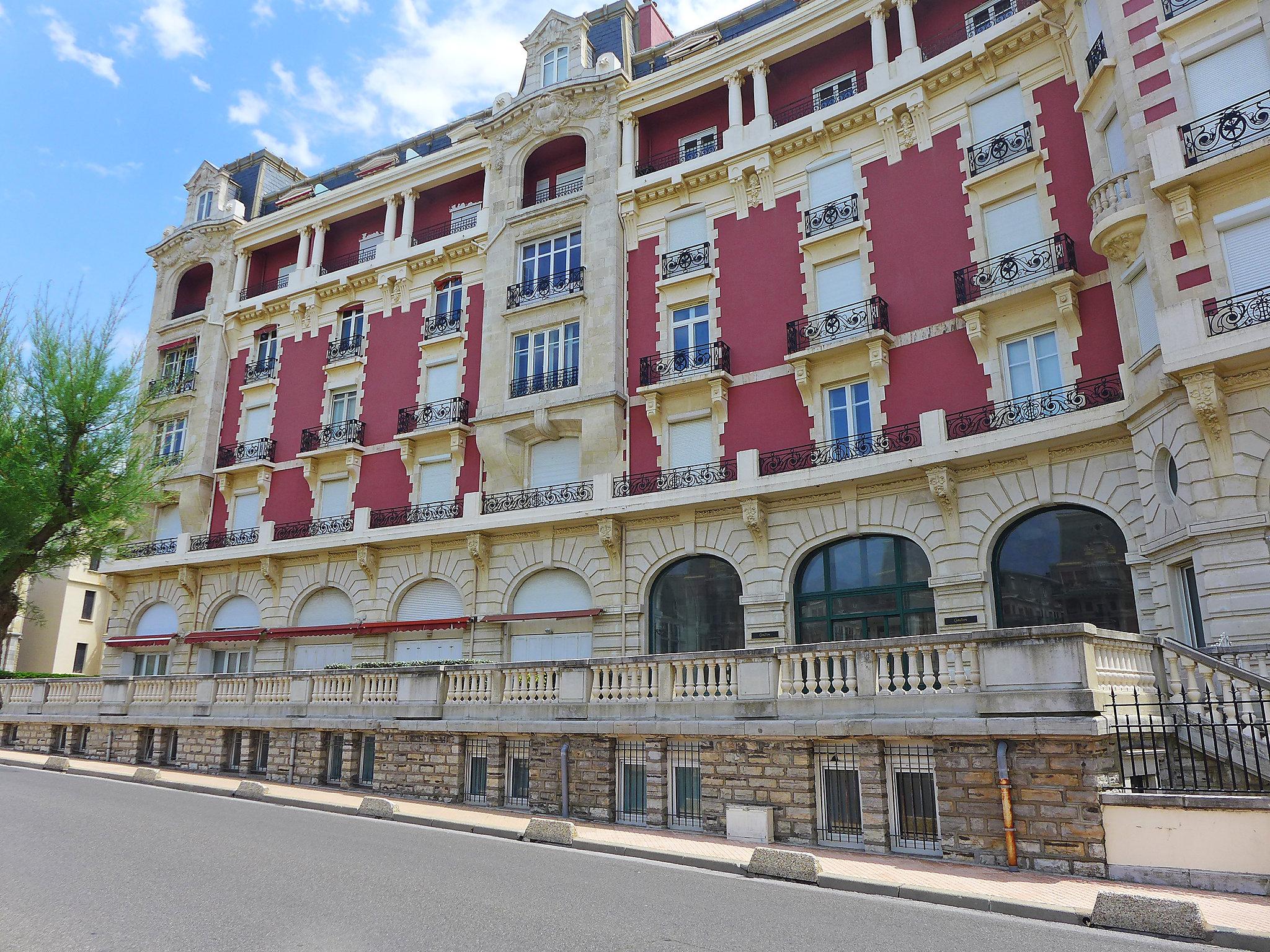 Foto 19 - Apartamento de 2 habitaciones en Biarritz con vistas al mar